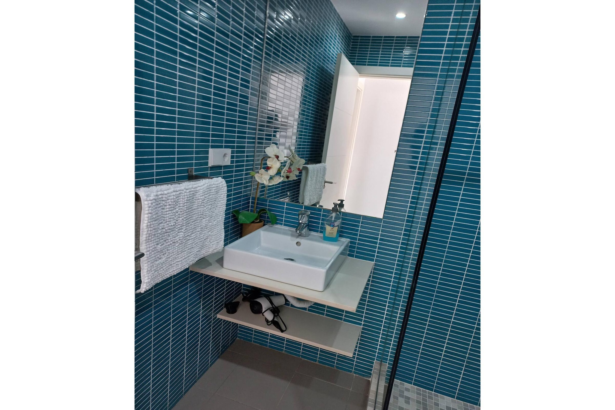 CT 407 AL - Faro's Las Negras Beach Apartment for 4 - Cabo de Gata-Badkamer