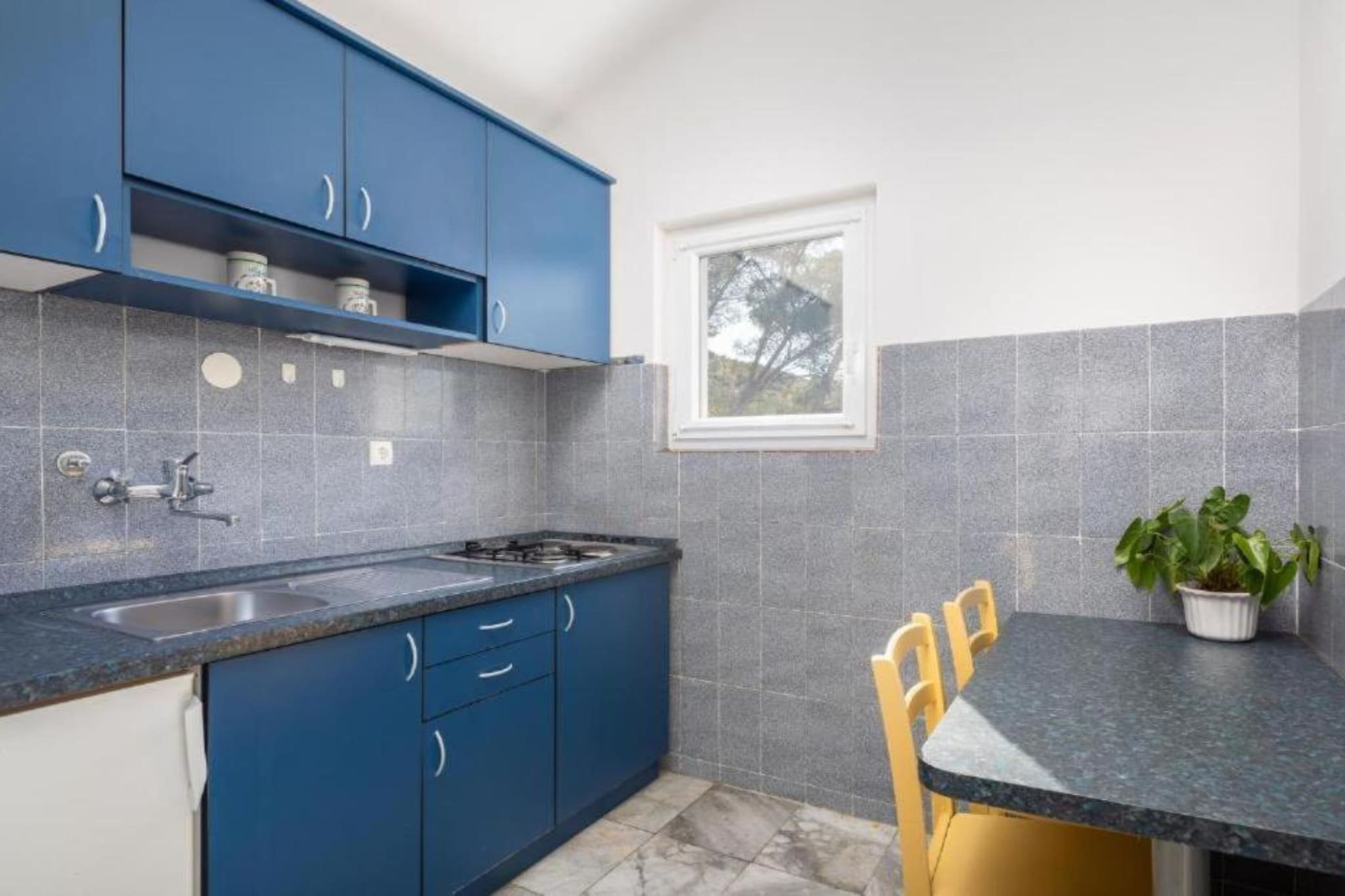 Seafront Six Bedroom Modern Villa with Pool Nancy - Kitchen