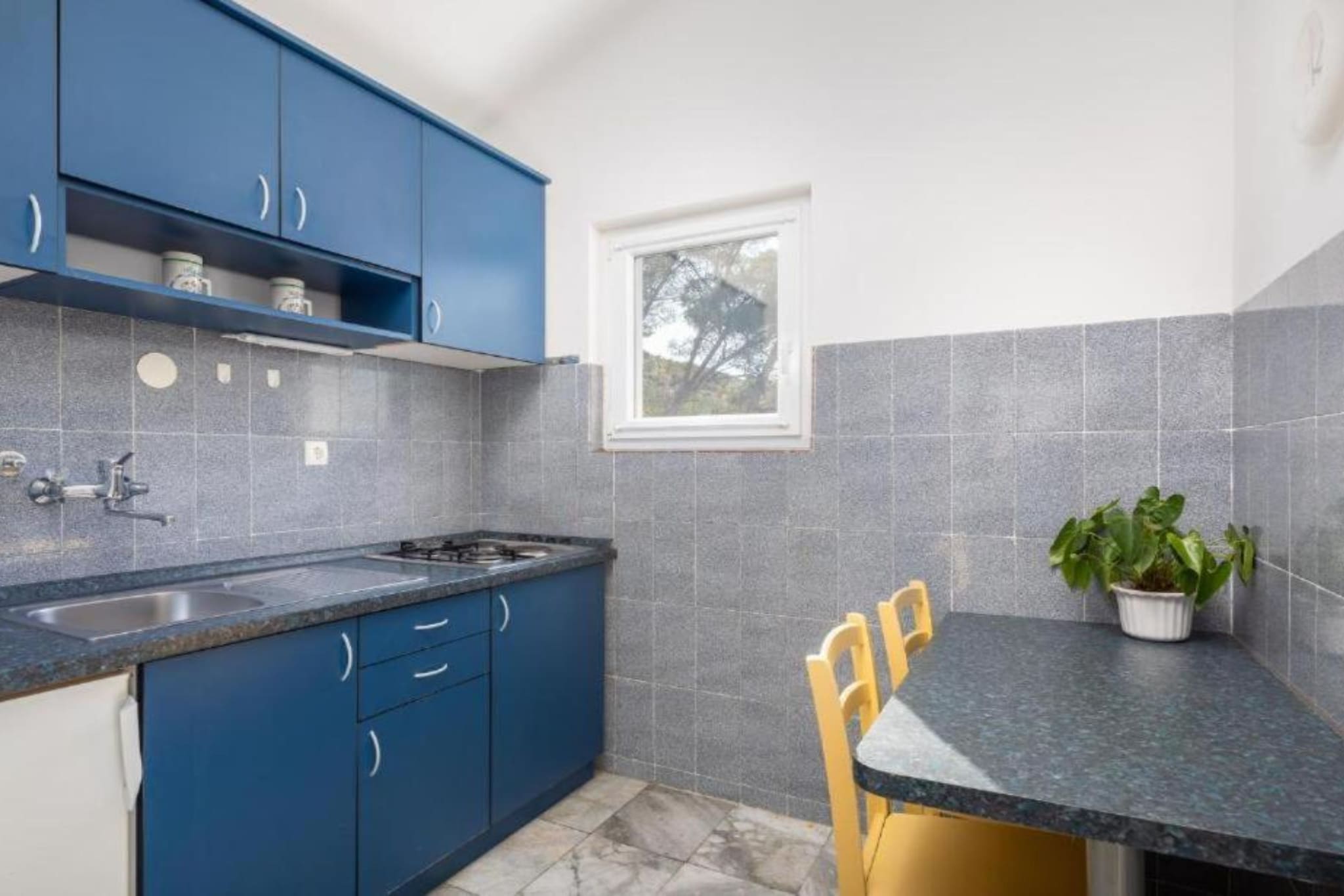 Seafront Six Bedroom Modern Villa with Pool Nancy - Kitchen