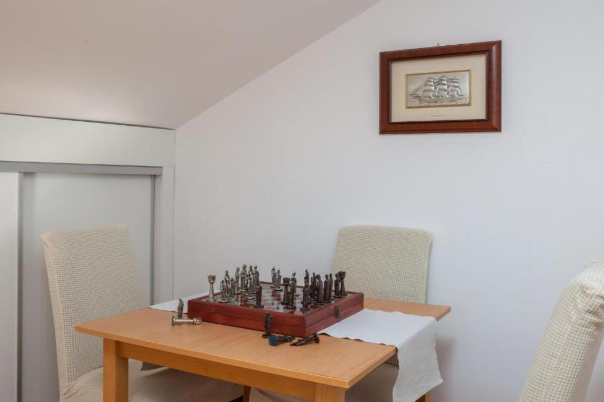 Seafront Six Bedroom Modern Villa with Pool Nancy - Dining room