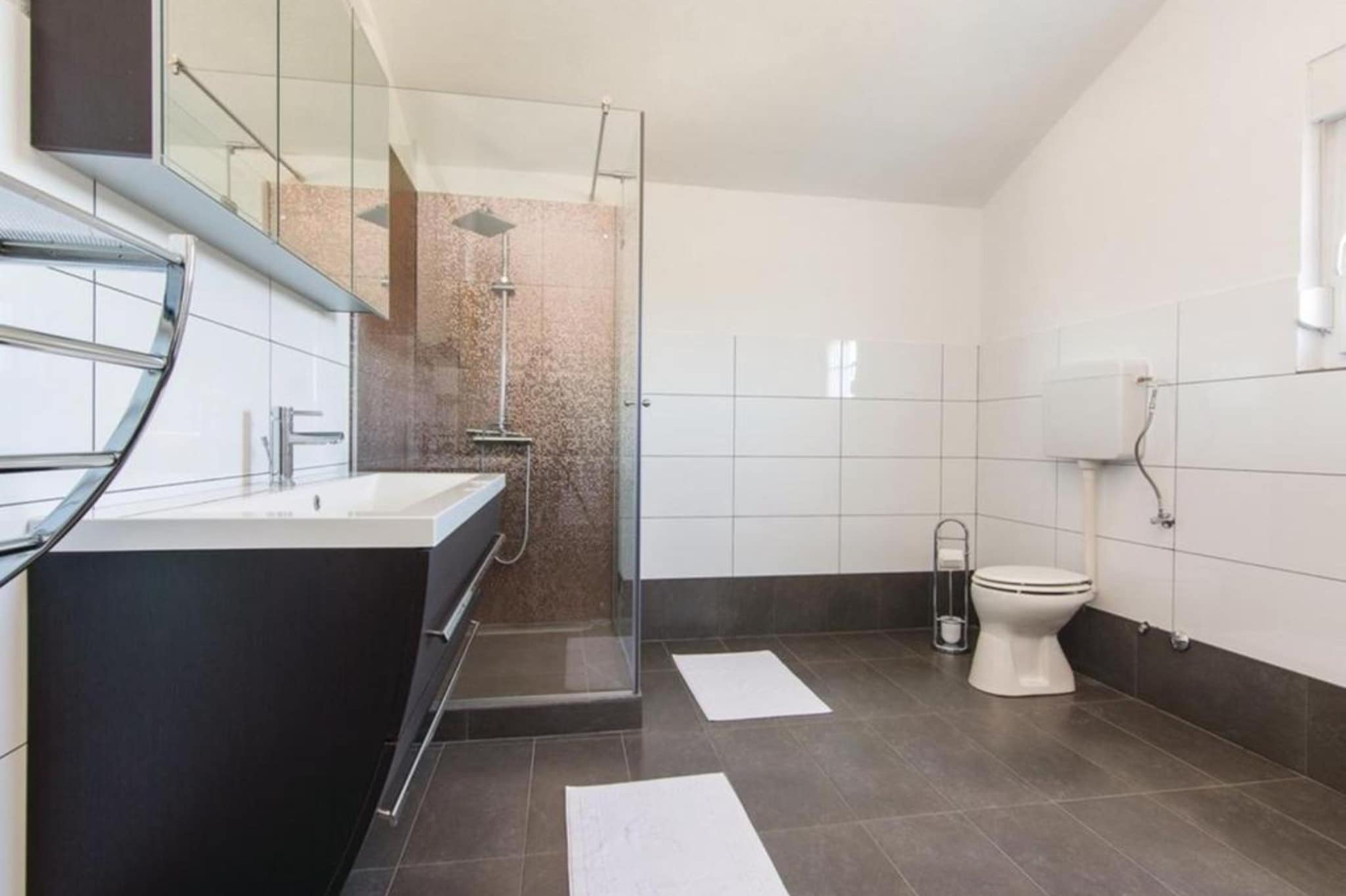 Amazing Villa with Outdoor Swimming Pool - Salle de bain