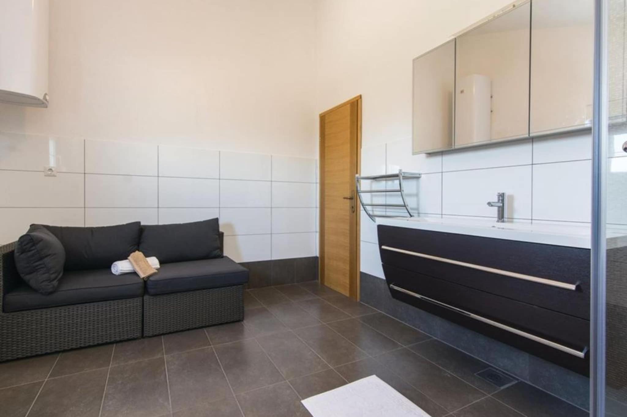 Amazing Villa with Outdoor Swimming Pool - Salle de bain