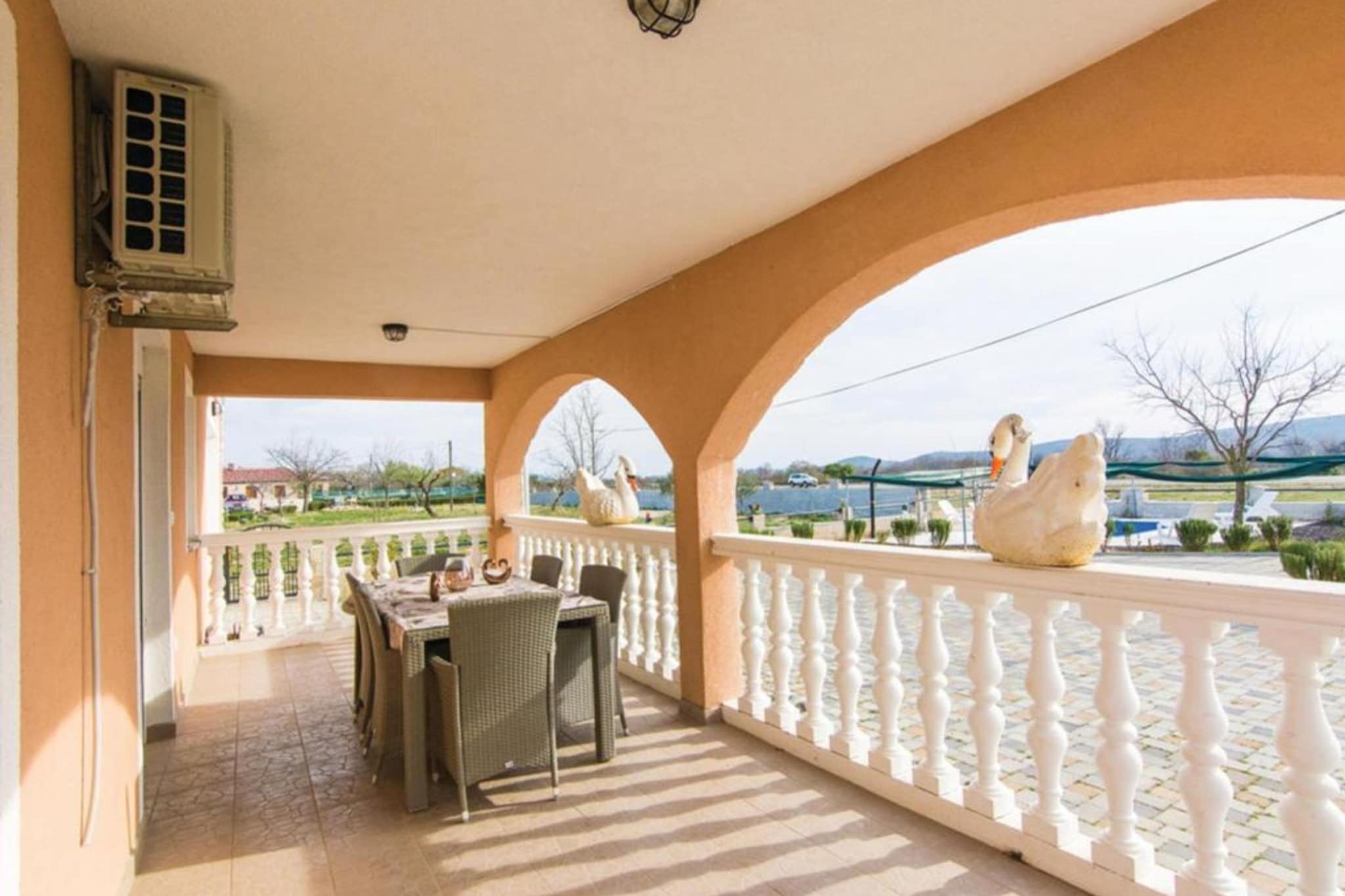 Amazing Villa with Outdoor Swimming Pool - Terrasse / balcon