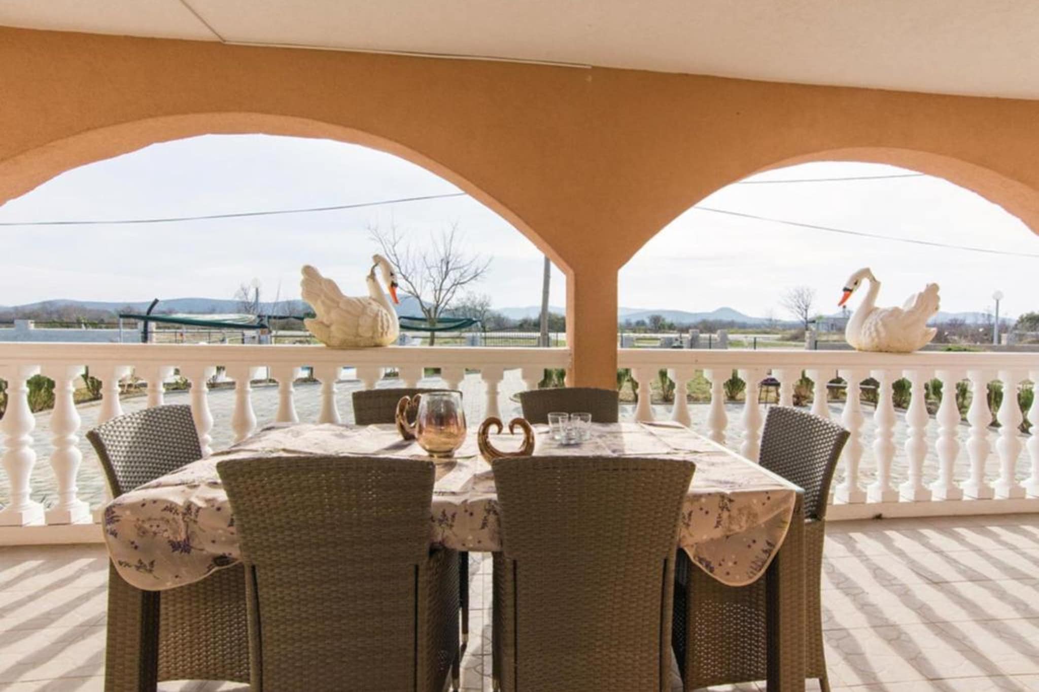 Amazing Villa with Outdoor Swimming Pool - Terrasse / balcon