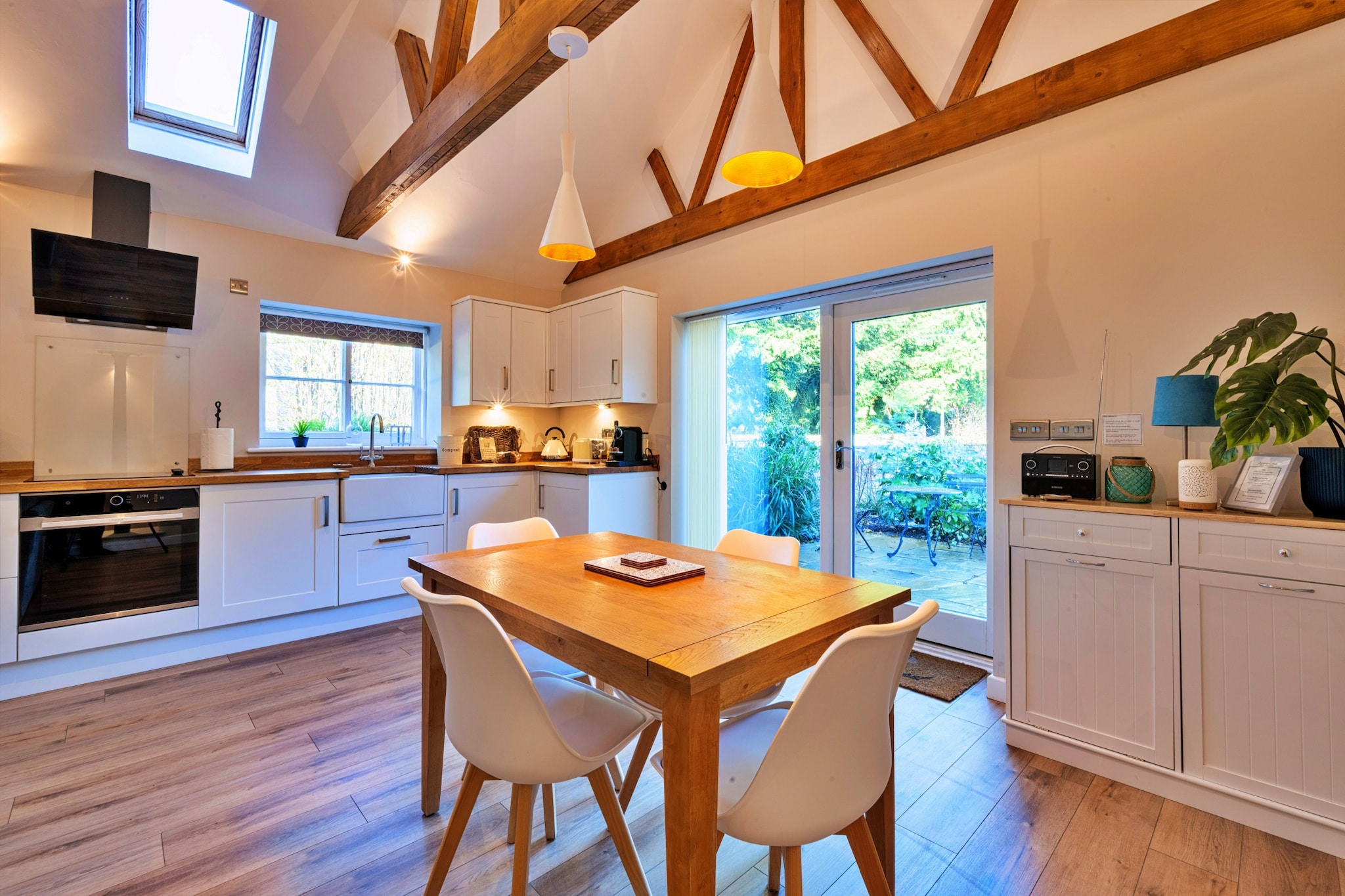 The Asparagus Shed - Dining room