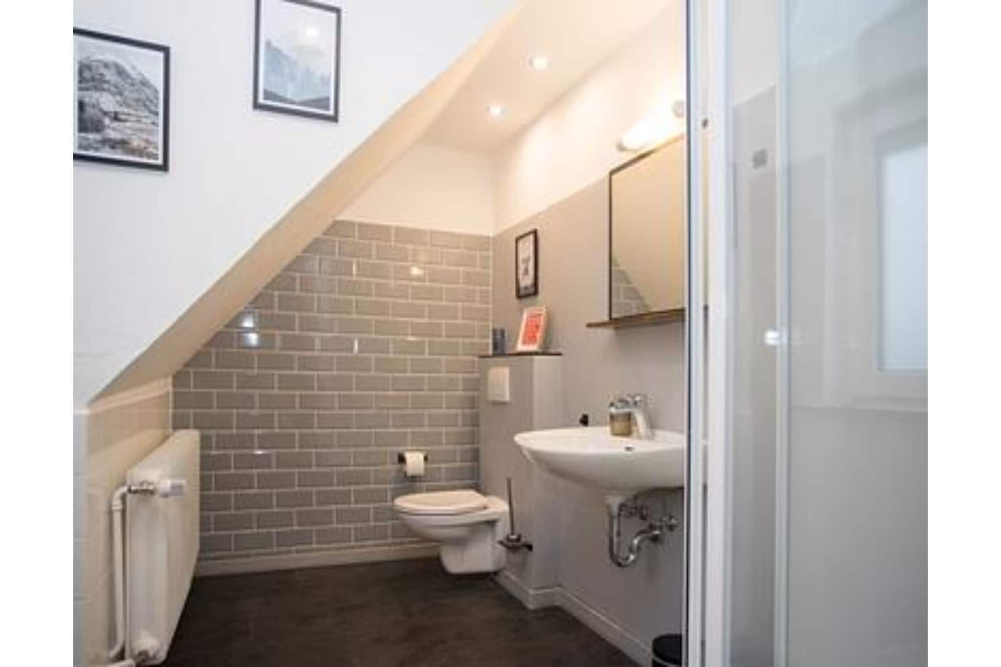 Gruppenhaus K17-Badezimmer