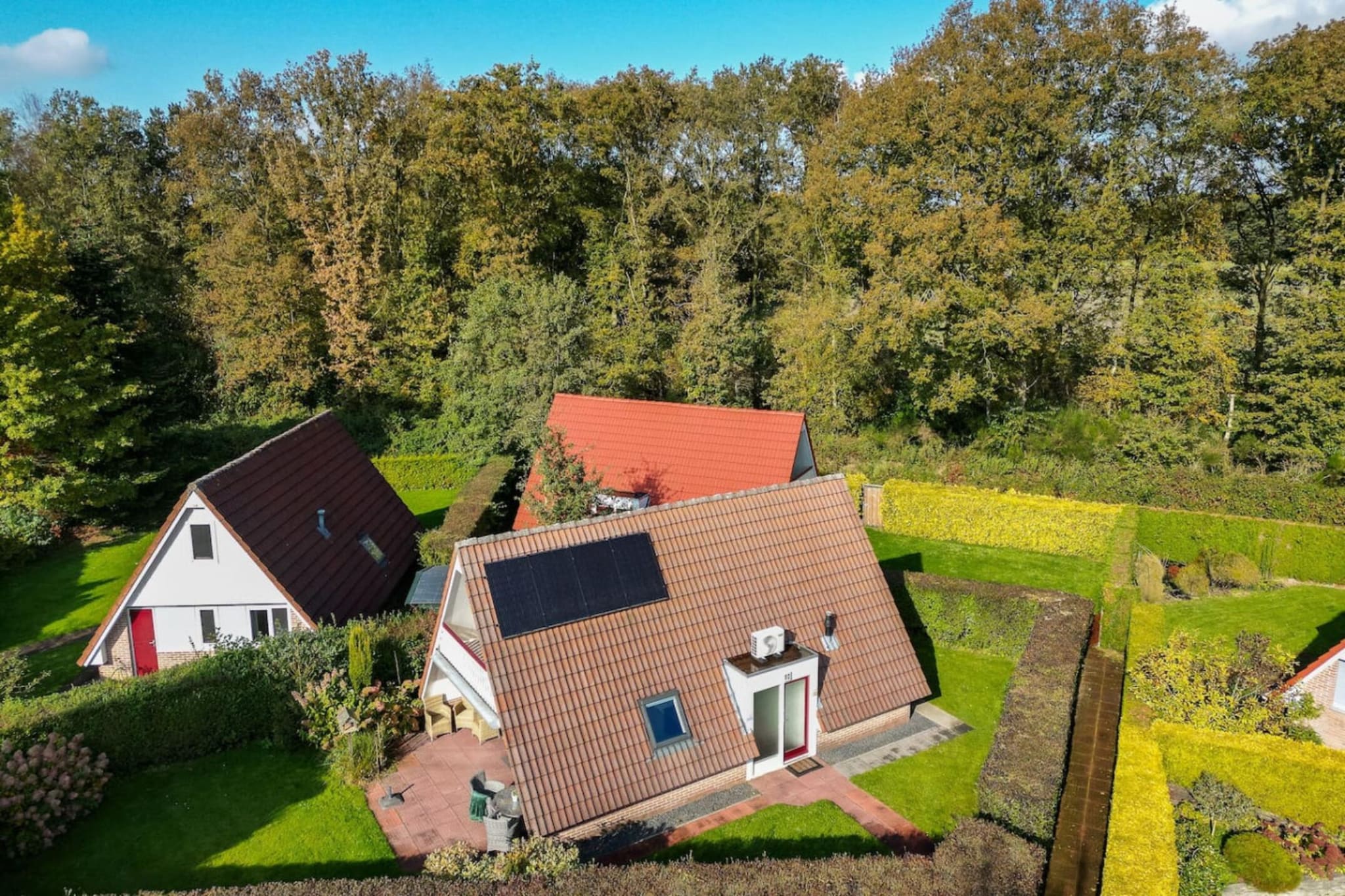 92 | Gaai | Prachtige bungalow nabij natuur-Buitenkant zomer
