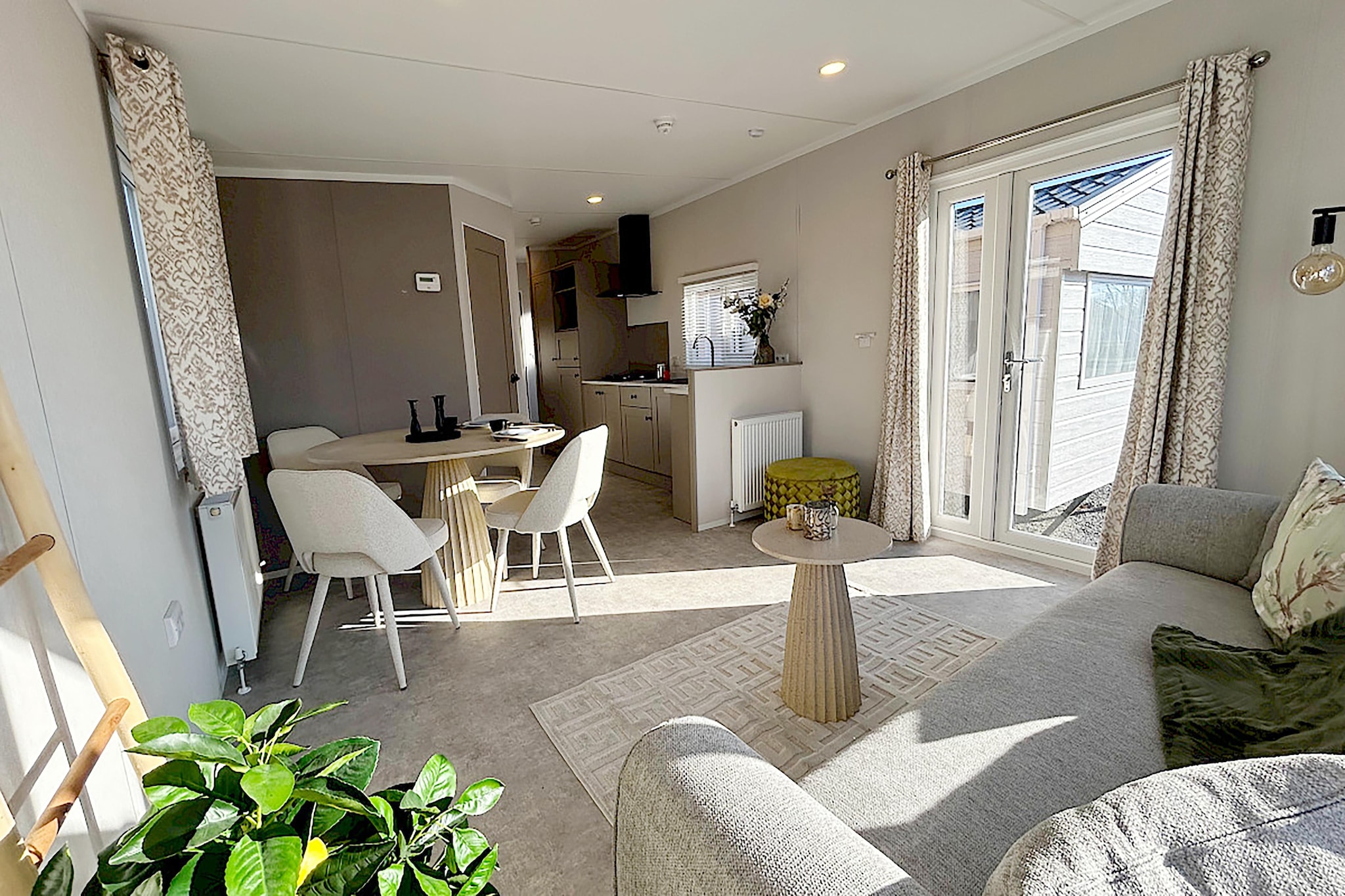 Comfort Chalet 140-Living room