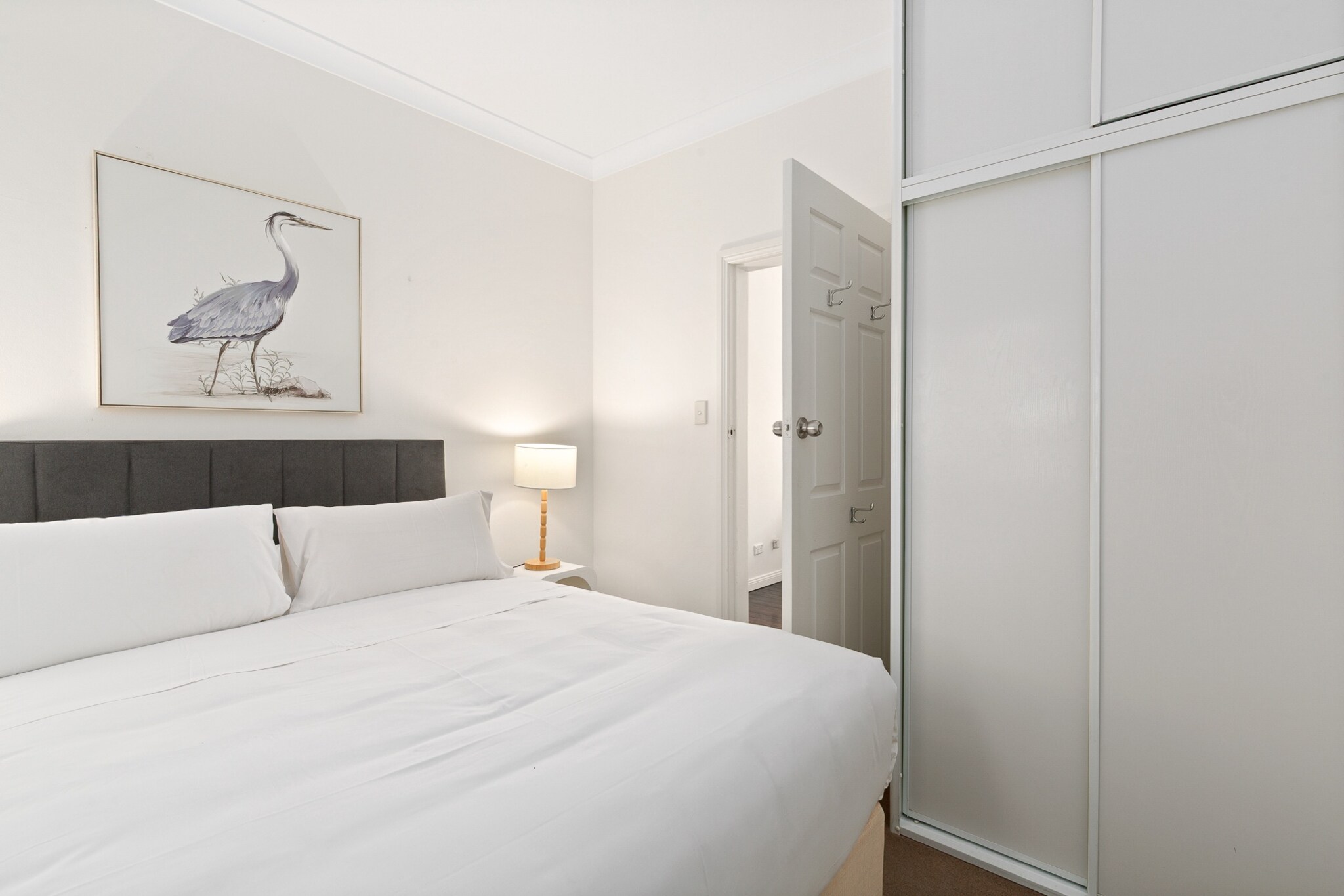 Bed Linen, Fan, Hot Water, Wardrobe, Kitchen(dining table, stove, electric kettle, toaster, coffee machine, oven, microwave, fridge, freezer, dishes and cutlery, Wine glasses), bedroom(Queen Bed), bedroom(Queen Bed), bedroom(single bed), bathroom(tumble dryer, washing machine, hairdryer, Towels/Sheets (Incl.), shampoo, body soap, Essentials, Conditioner, Shower gel), bathroom, bathroom, First Aid, Beach, TV, cot, Cooking basics, Coffee, Long term stays allowed, Near Ocean