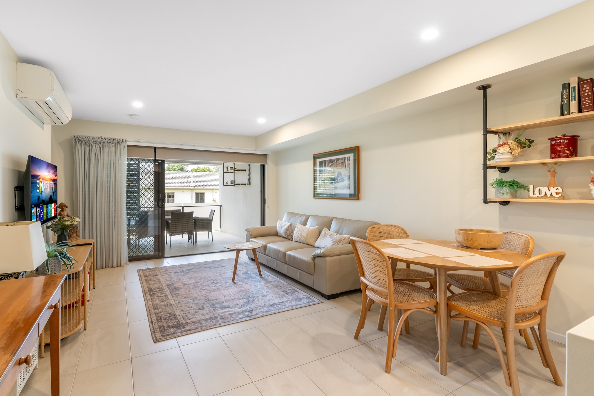 Close to Airport, Cafes, Train & Boondall Wetlands
