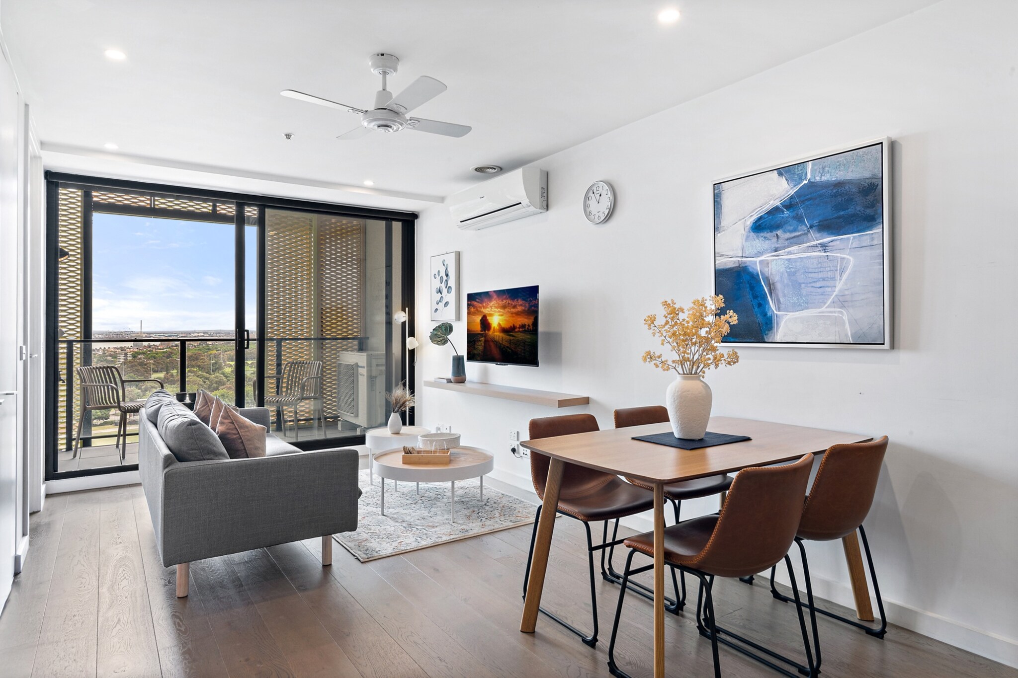 Renovated 2-Bed Apartment with Balcony