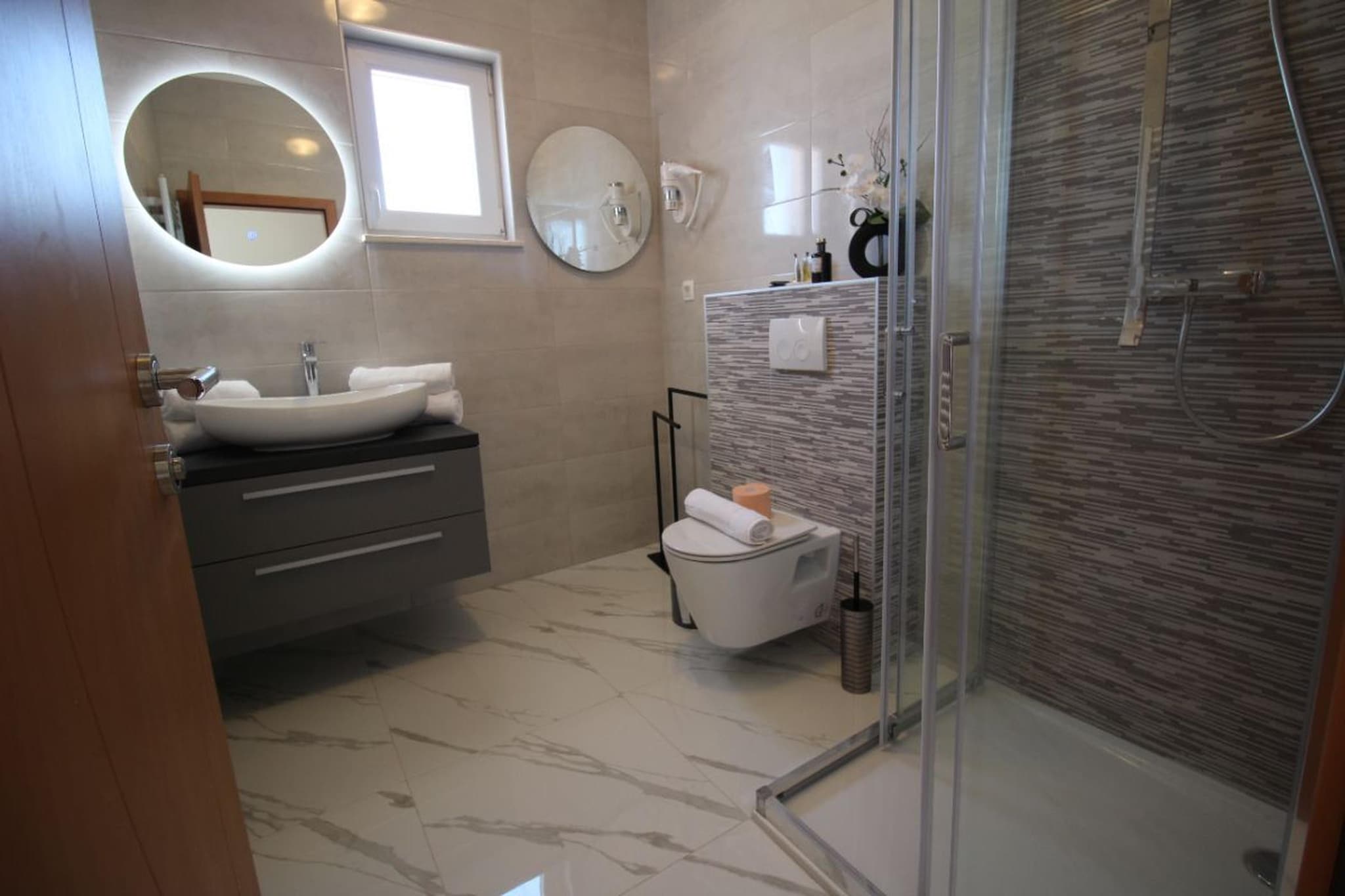 Penthouse - Typ 6plus2-Badezimmer