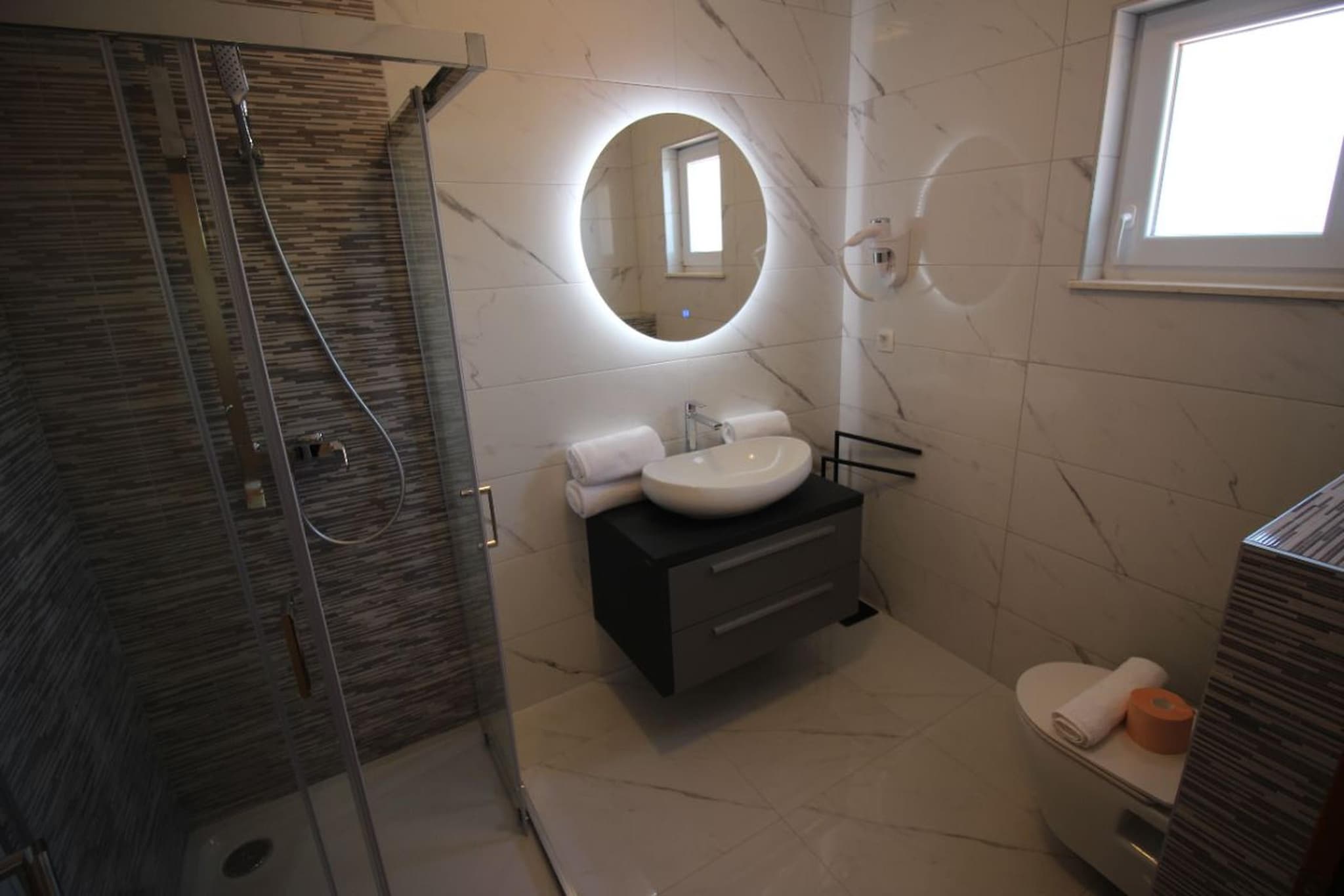 Penthouse - Typ 6plus2-Badezimmer