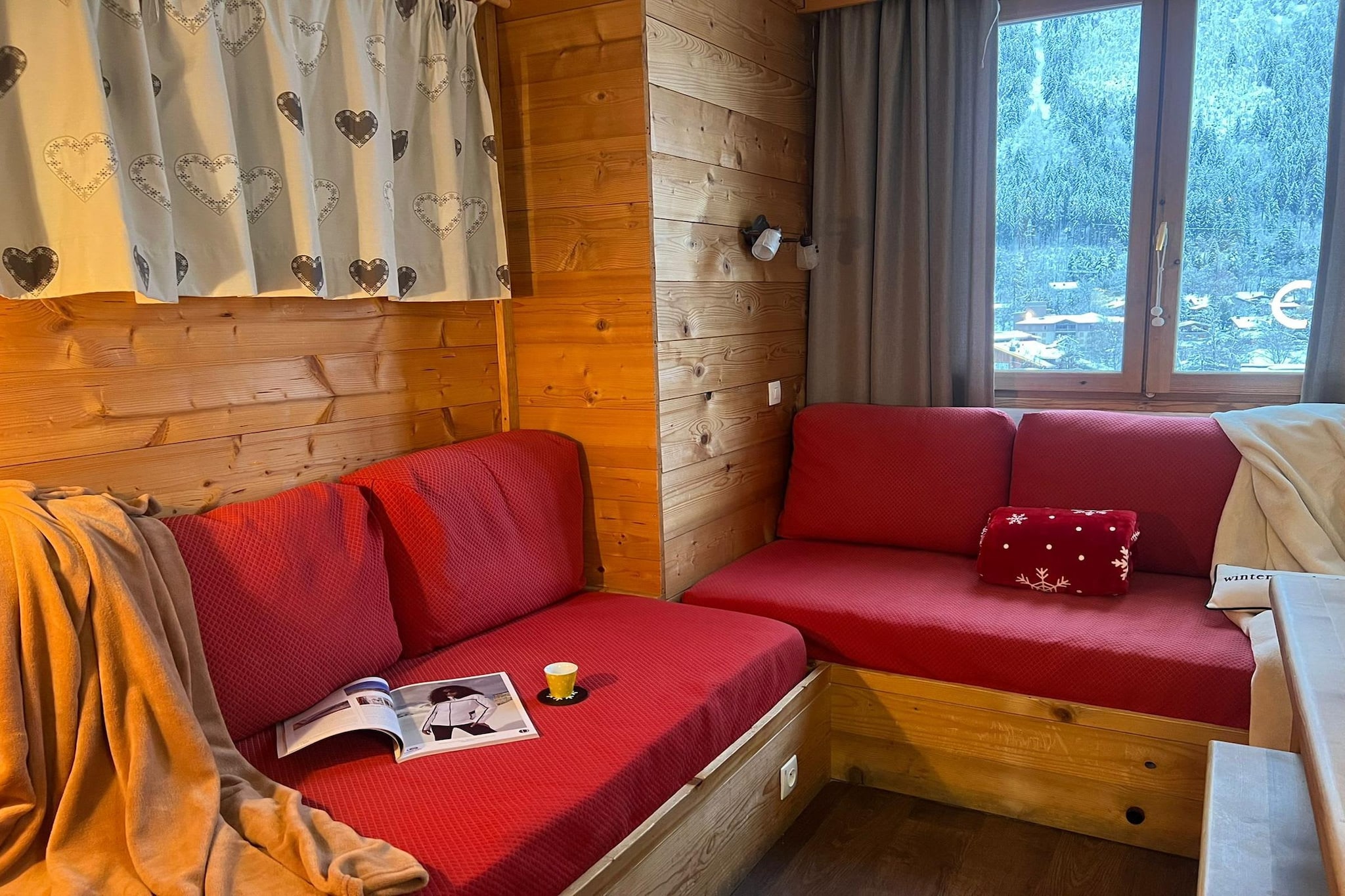 Champagne Powder-Woonkamer