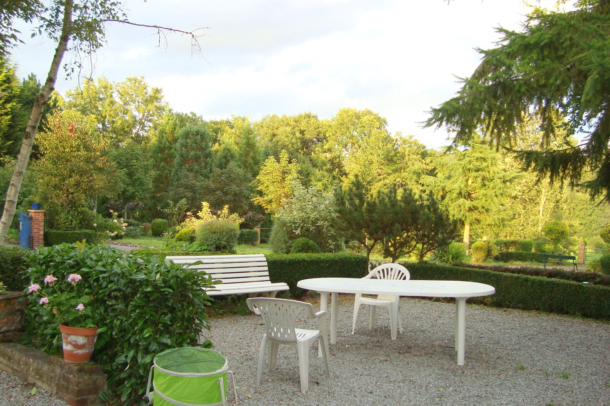 Gîte paisible à Englancourt avec terrasse