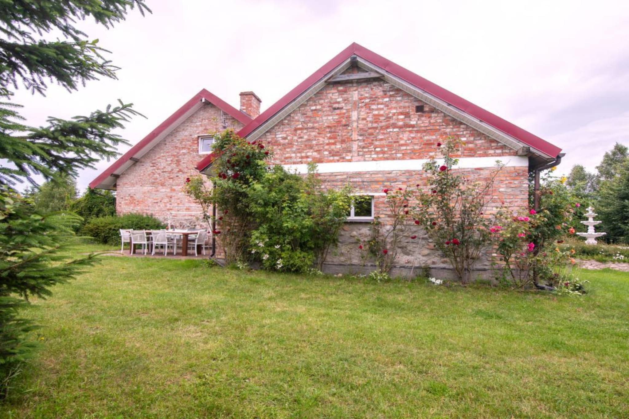 Exterior Summer