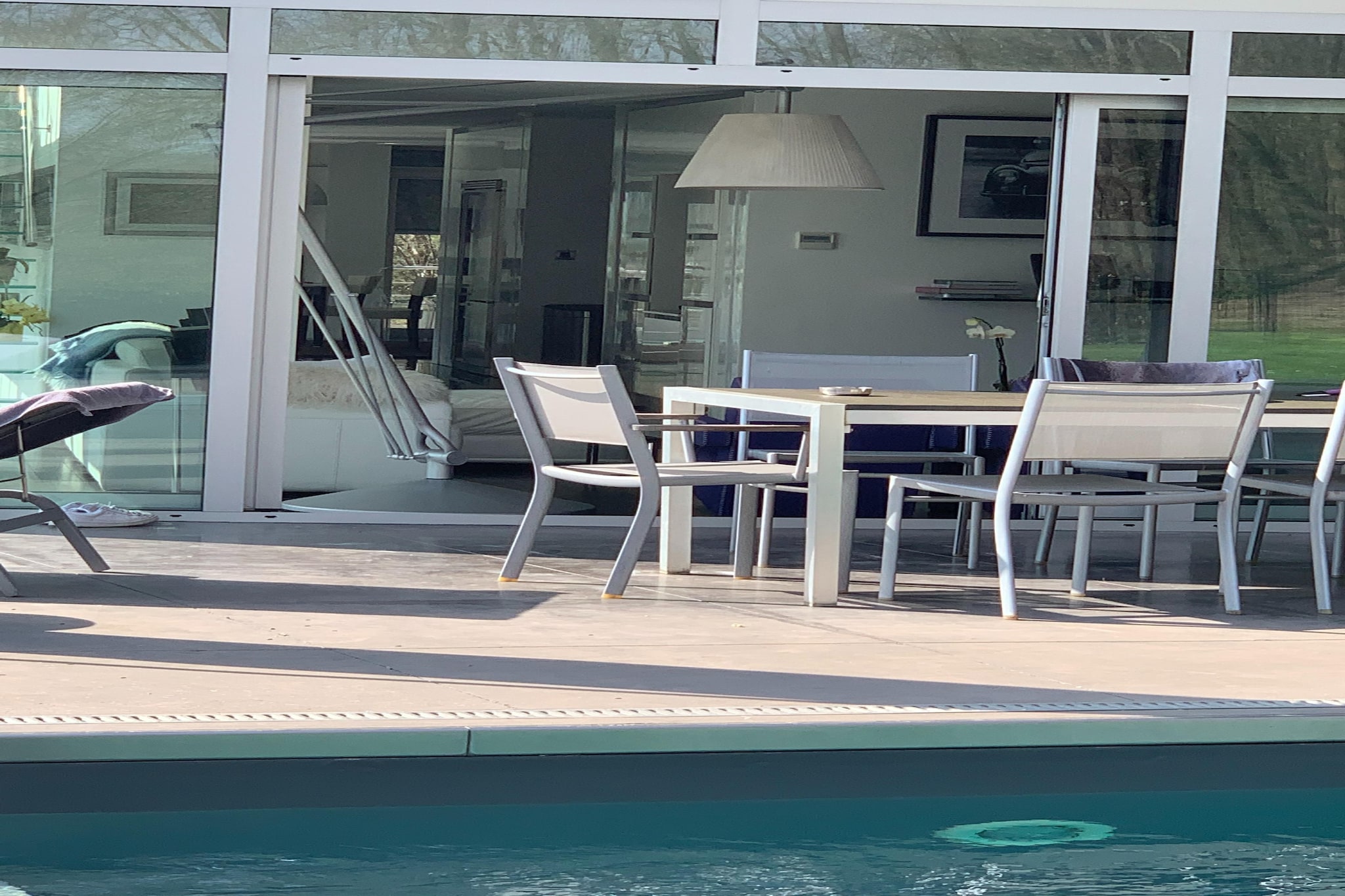 The Sweet Escape-Terras