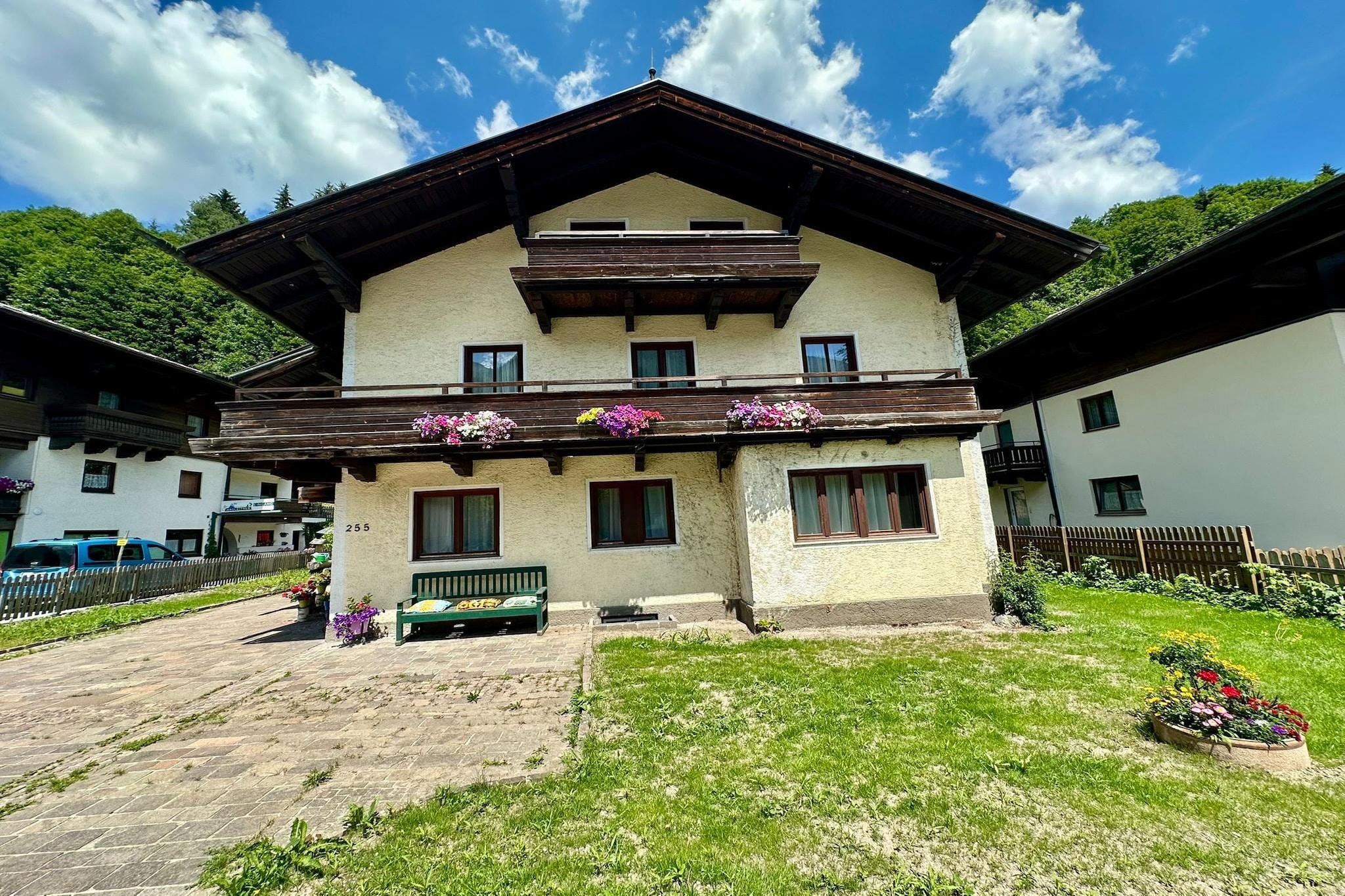 Exterior Summer