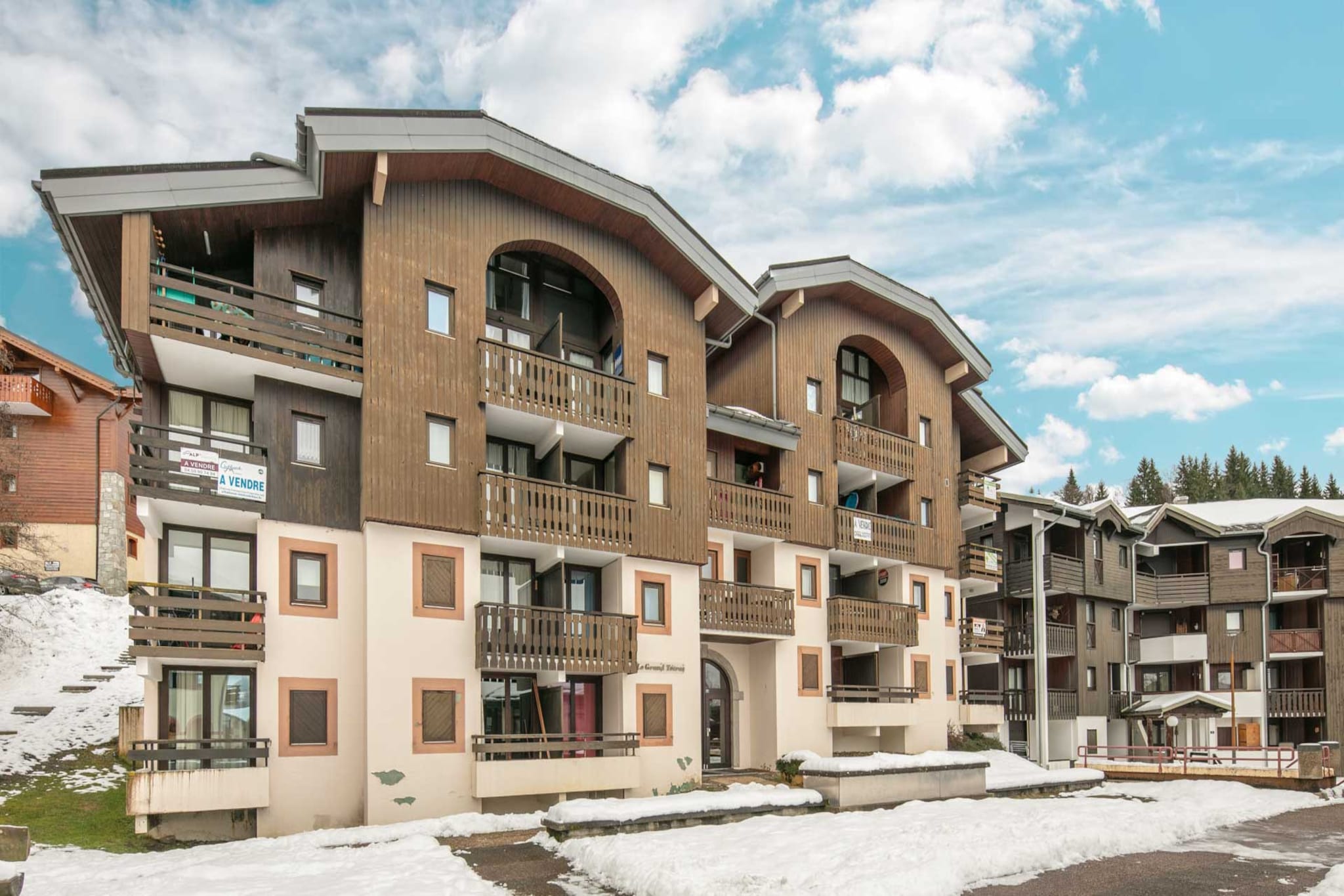 Alpine Home with Balcony near Slopes