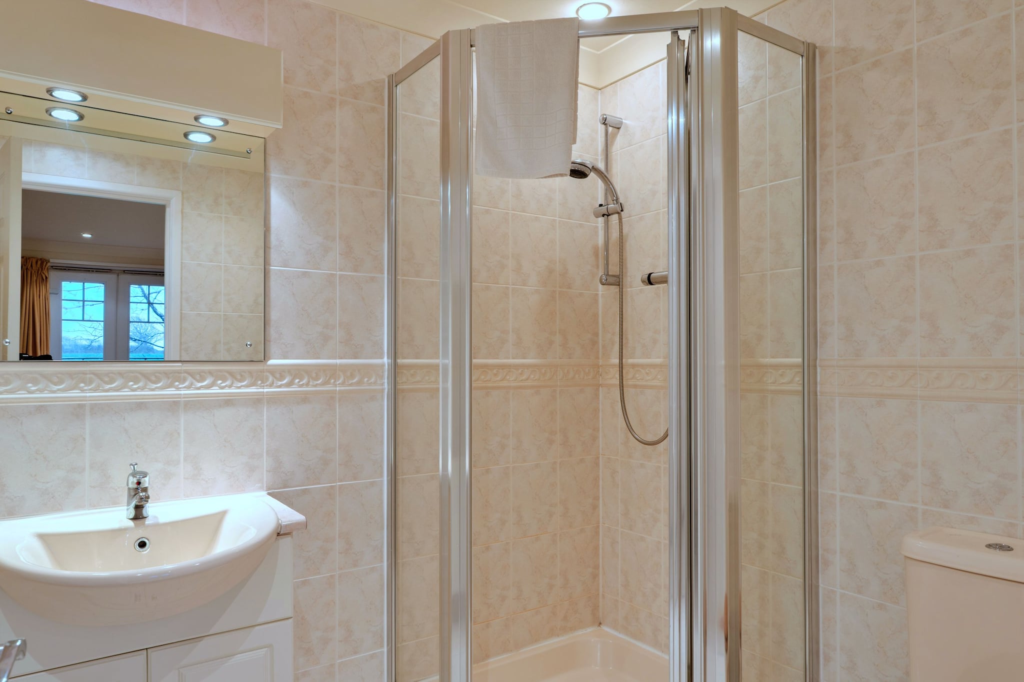 20 Chy Lowen - Badkamer