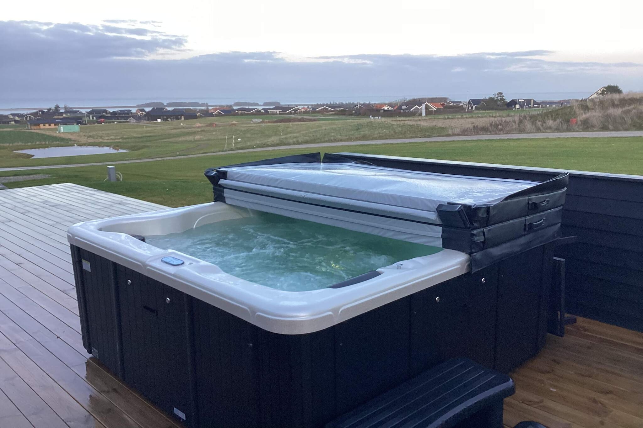 5 Sterne Ferienhaus in Lemvig-Wellnessbereich