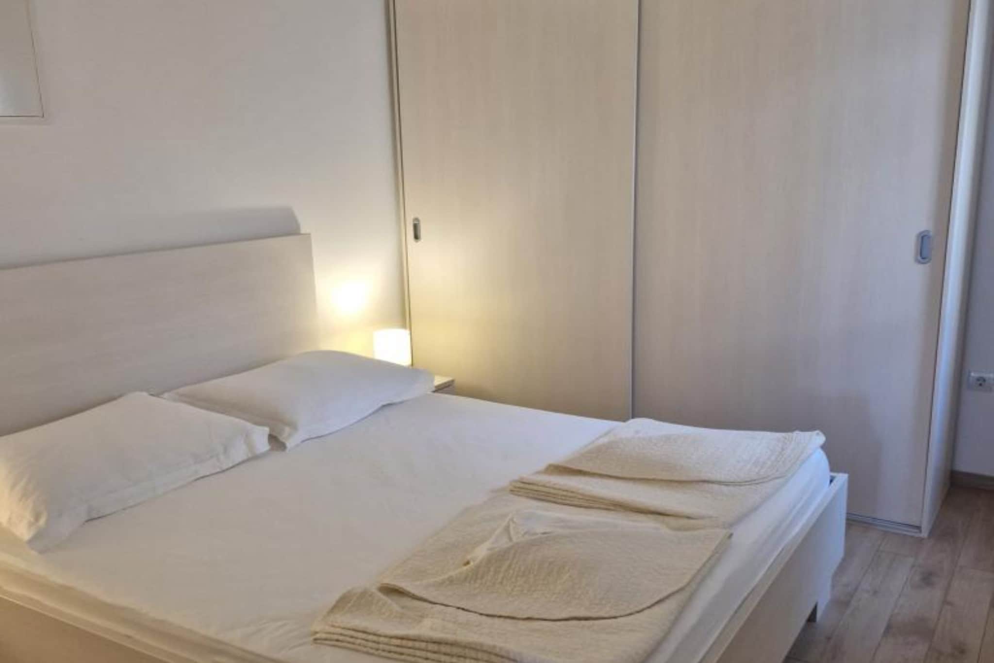 Apartment Slanica Beach Escape - One Bedroom Apartment With Terrace And Sea View