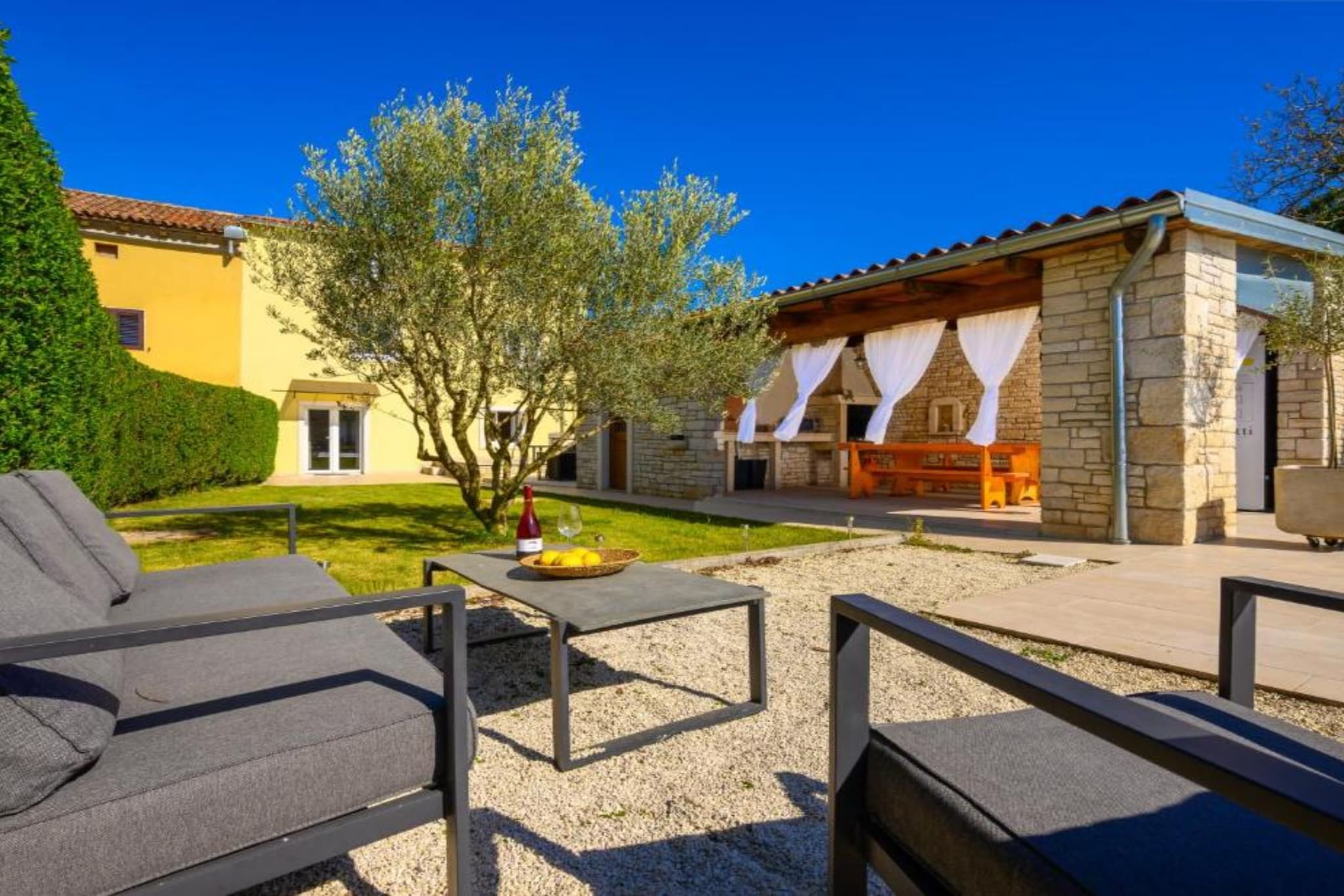 Villa Prestige Azinetti with Pool - Three bedroom villa - Im Freien