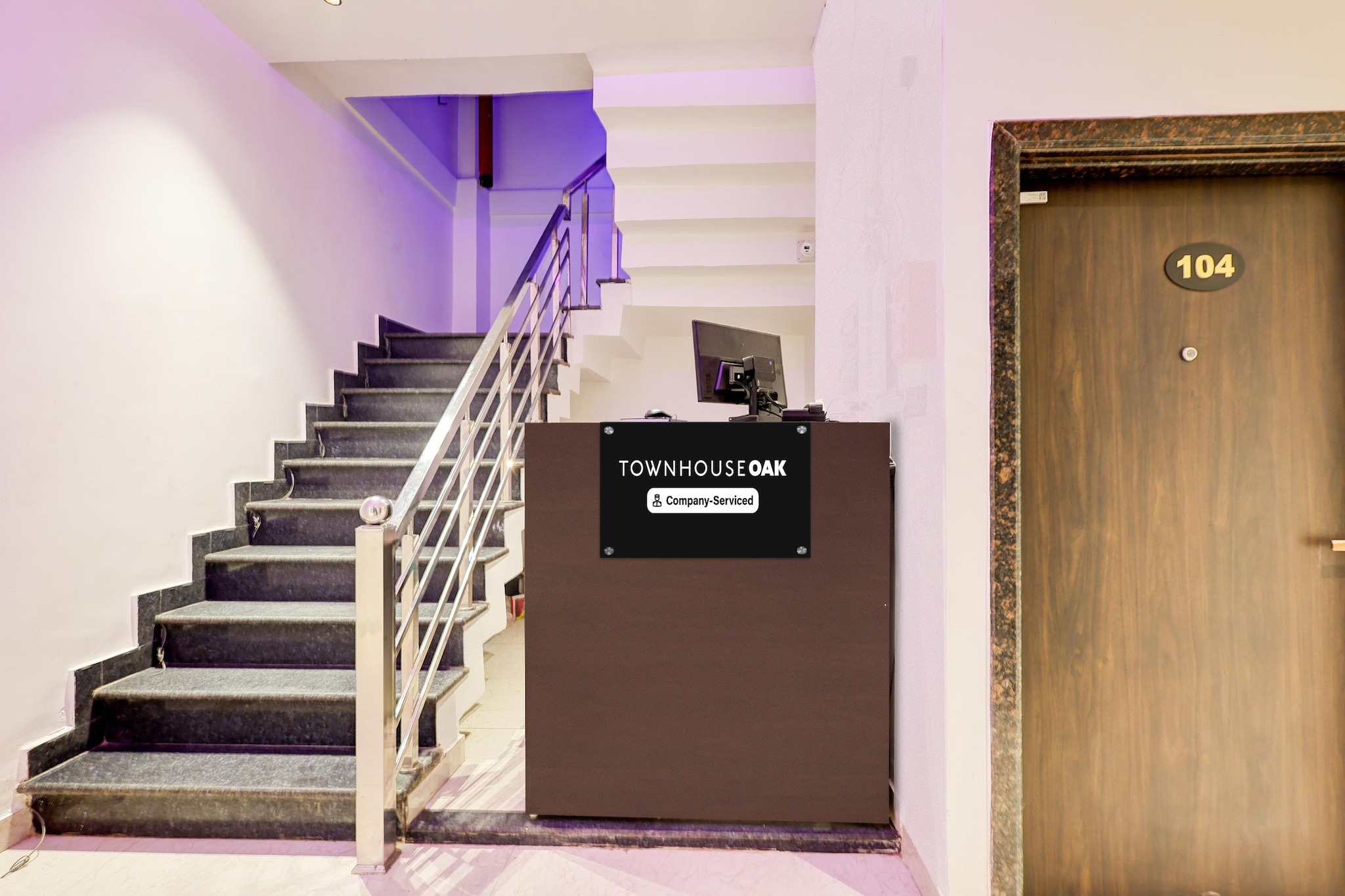 Ground floor: (bedroom(TV, seating area, electric kettle, air conditioning, telephone, Floor mattress), bathroom(double bed, bathtub or shower, shower, washbasin, toilet, Towels incl., shampoo, body soap, hot water), lift)