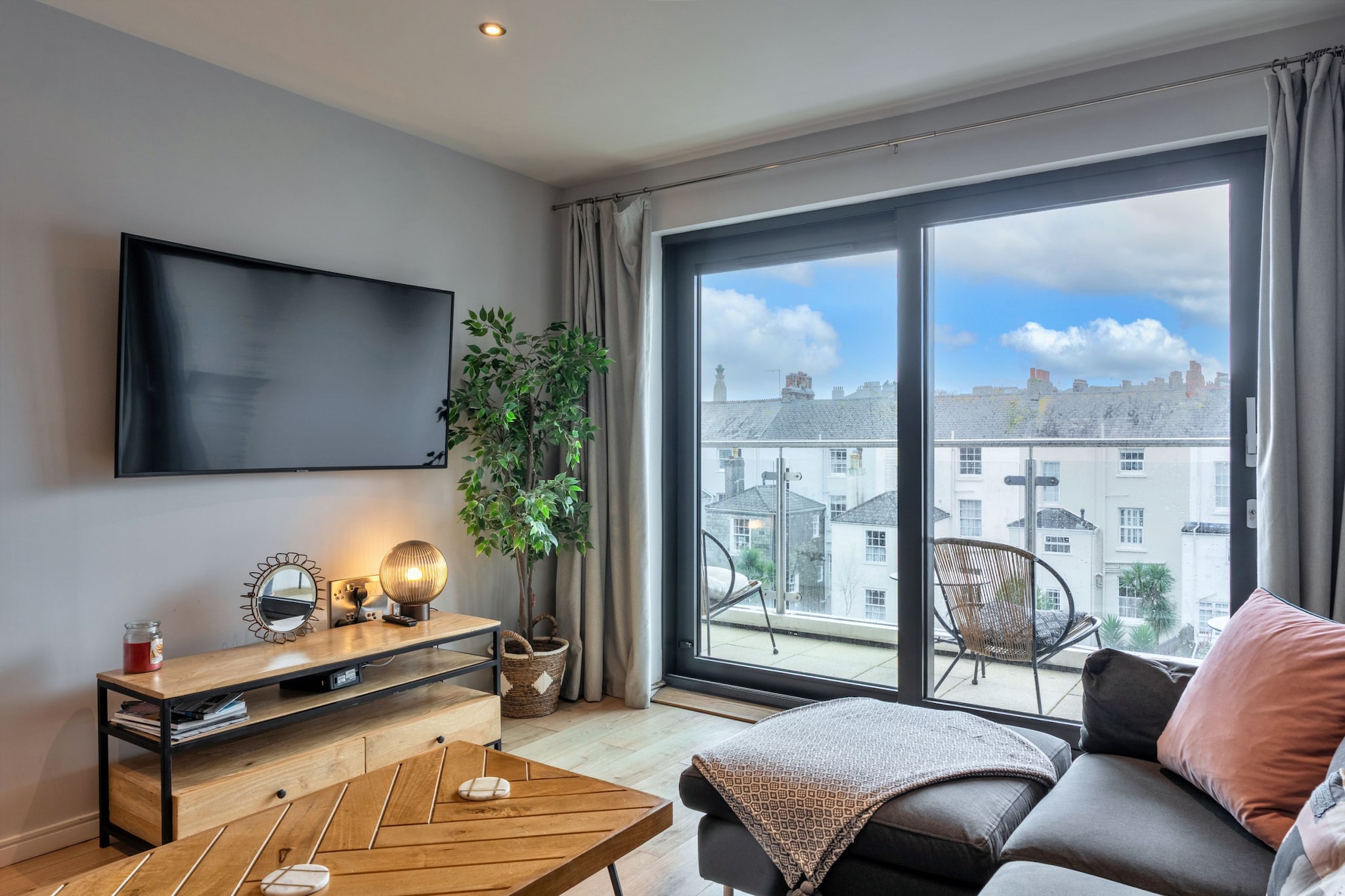 Plymouth Residence - Woonkamer