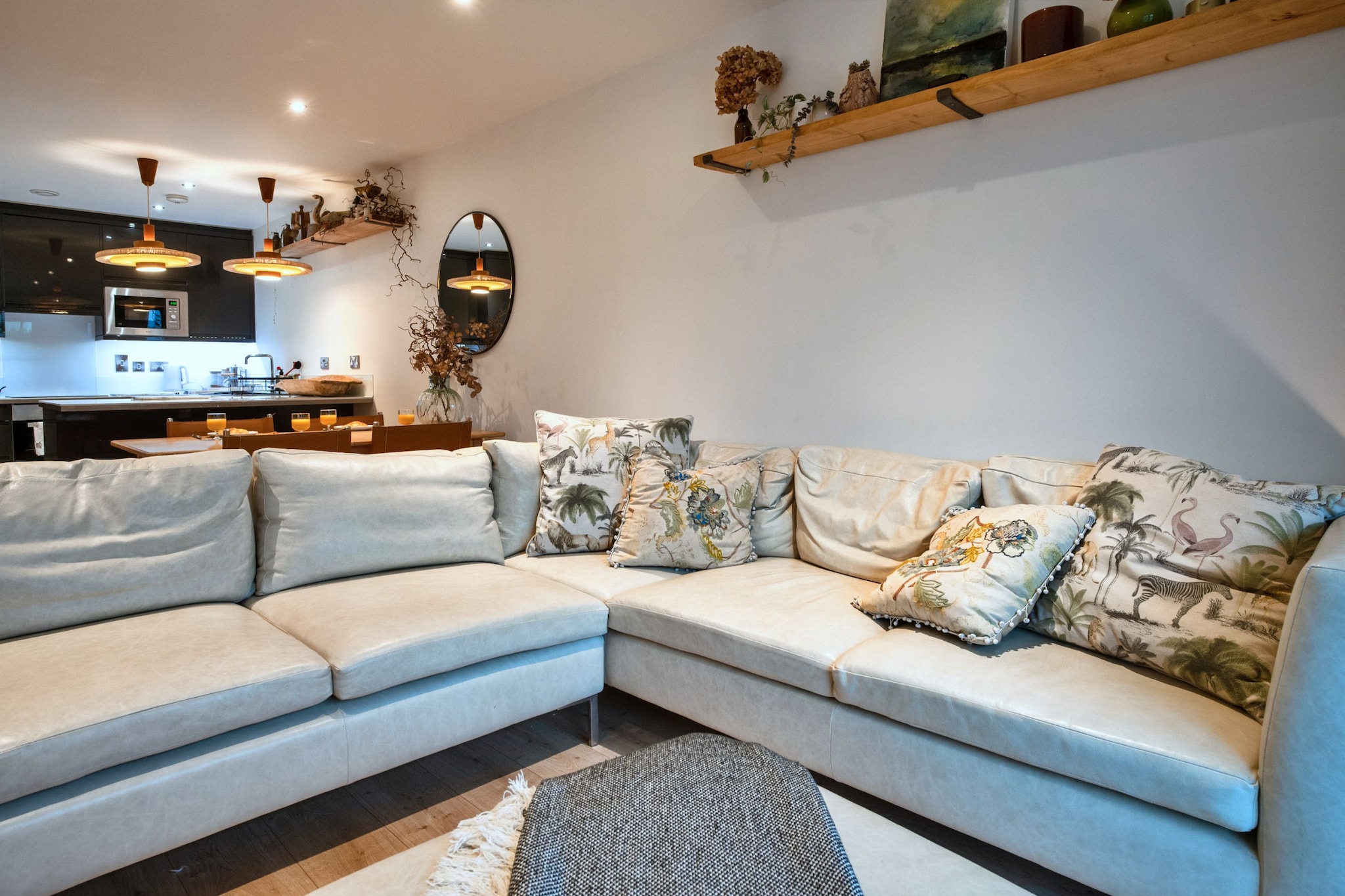 Plymouth City Apartment