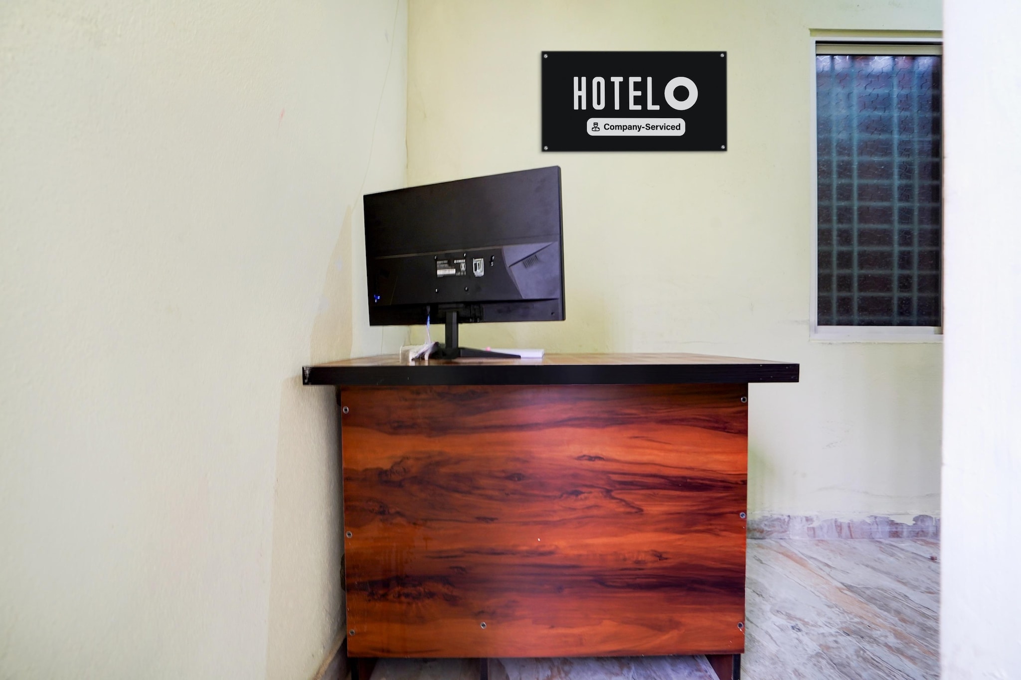 Ground floor: (bedroom(TV, seating area, air conditioning, telephone, Floor mattress), bathroom(double bed, electric kettle, bathtub or shower, shower, washbasin, toilet, Towels incl., shampoo, body soap, hot water))