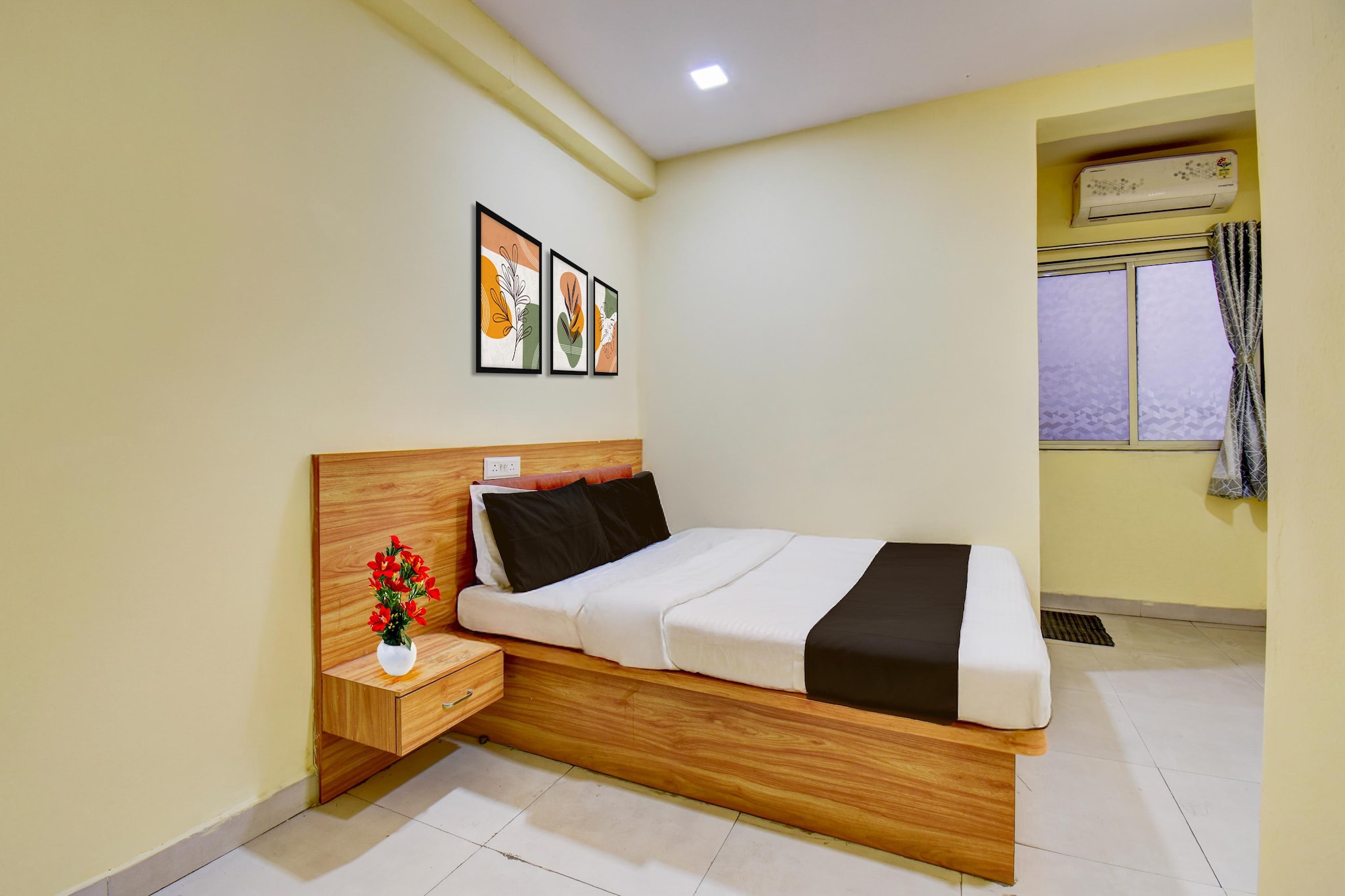Enjoy a comfortable and hassle-free experience at our thoughtfully designed property. Each room is equipped with modern amenities, cozy bedding, and elegant decor to make you feel right at home. Located conveniently with easy access to public transport and major attractions, it's perfect for both business and leisure travelers. Cleanliness and guest comfort are our top priorities, and our team is available 24/7 to assist you throughout your stay.