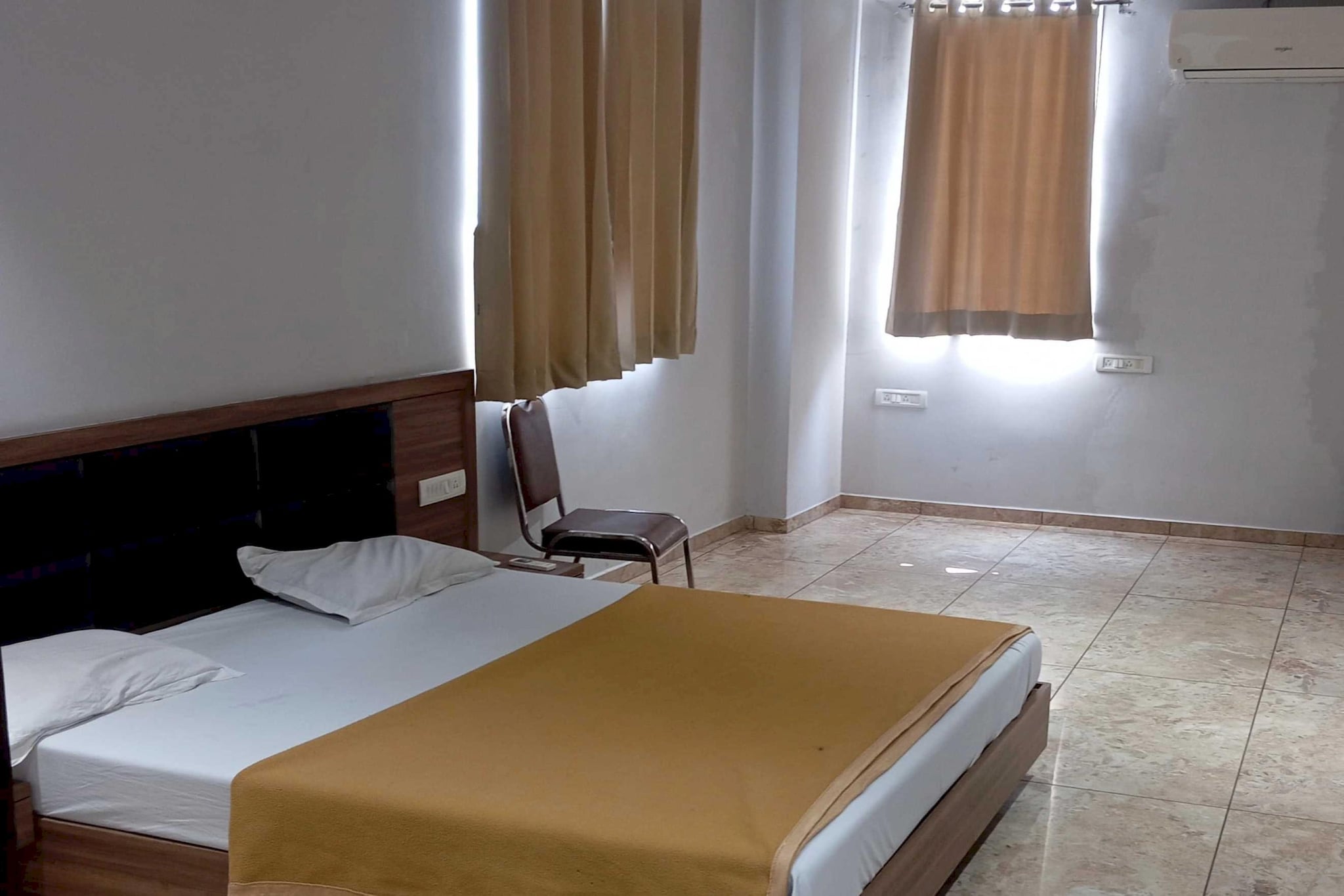 Collection O Kalol Junction Formerly Hotel Prime Land-Slaapkamer