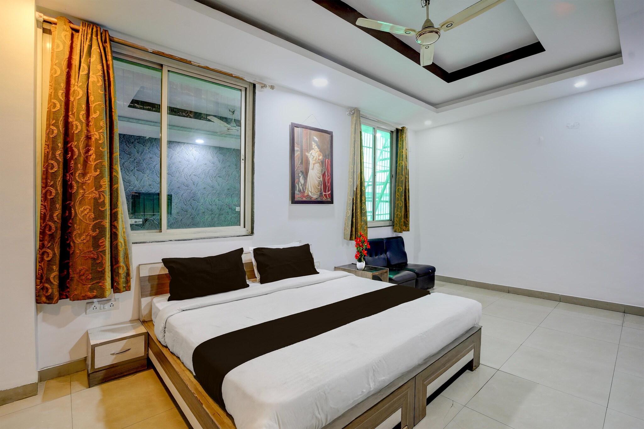 "Enjoy a comfortable and hassle-free experience at our thoughtfully designed property. Each room is equipped with modern amenities, cozy bedding, and elegant decor to make you feel right at home. Located conveniently with easy access to public transport and major attractions, it's perfect for both business and leisure travelers. Cleanliness and guest comfort are our top priorities, and our team is available 24/7 to assist you throughout your stay.

1. Unmarried couples are warmly welcome at this property.
2. Guests with local ID proof are warmly welcome.
3.Foreign guests are welcome and allowed to stay at this property without any restrictions
4.Early Check-In Policy: A full day’s room rate will be charged for check-ins before 6:00 AM. Complimentary early check-in is available between 6:00 AM and 10:00 AM, subject to room availability.
5.Check-in is only available to guests aged 18 and above. Please provide a government-issued ID to confirm your age.
