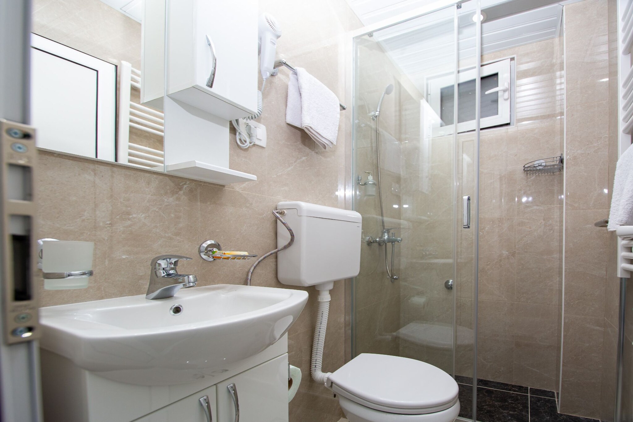 Guest House 4M Gregović - Three bedroom apartment - Bathroom
