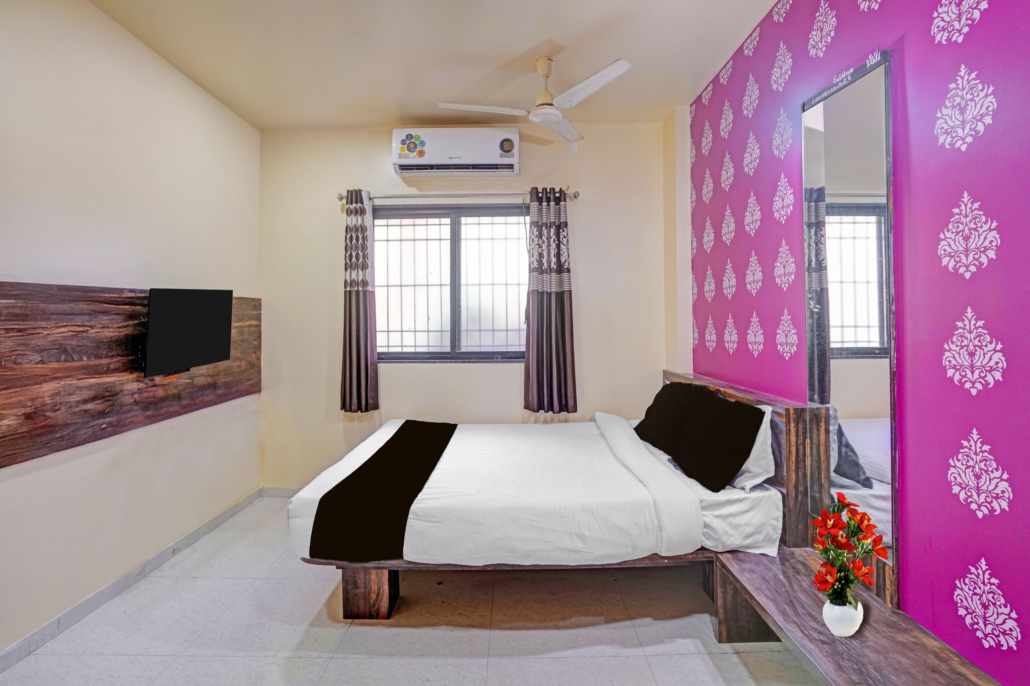Collection O Tuljapur - Solapur Highway