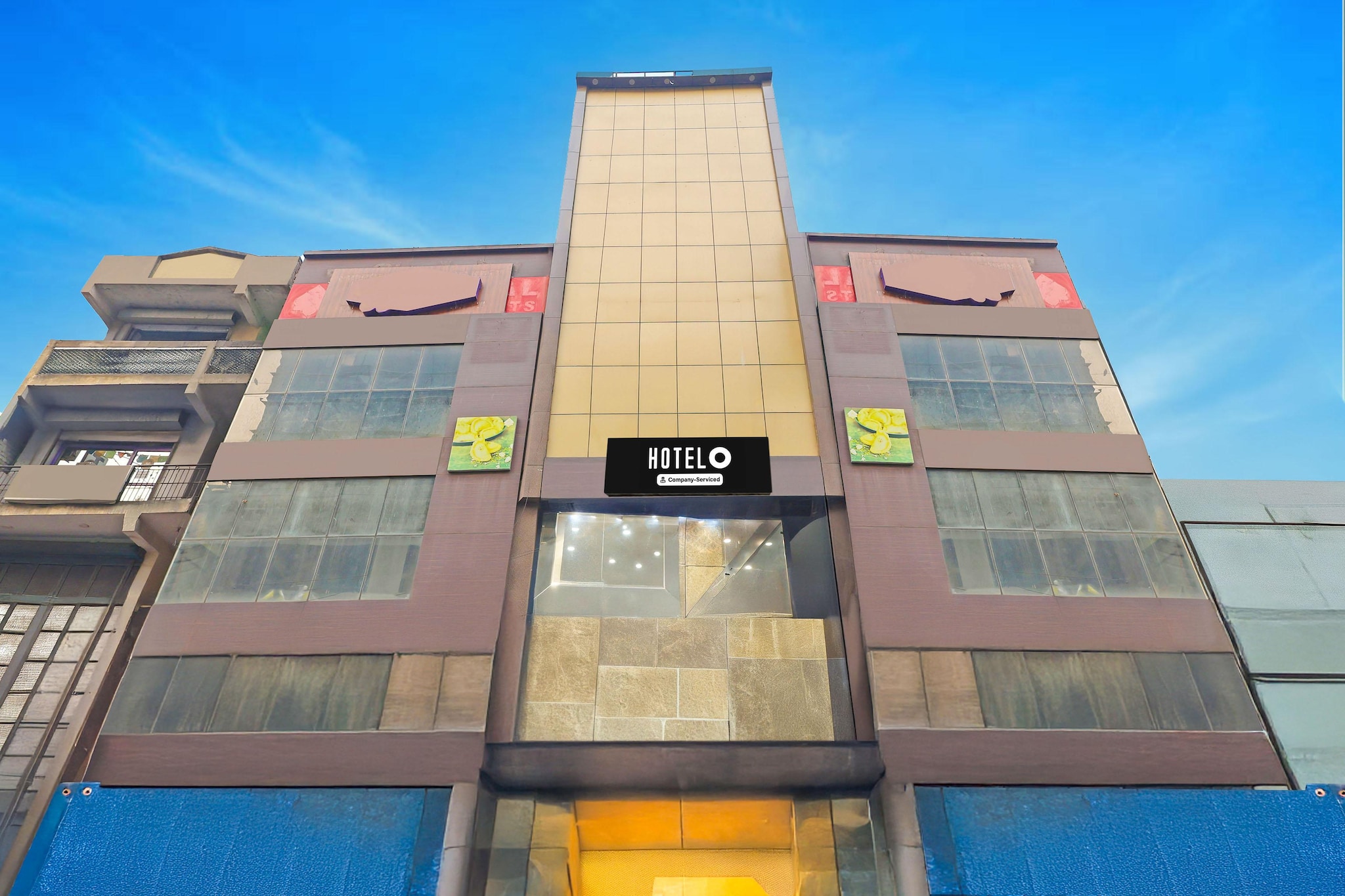 Hotel O Sector 18 Noida