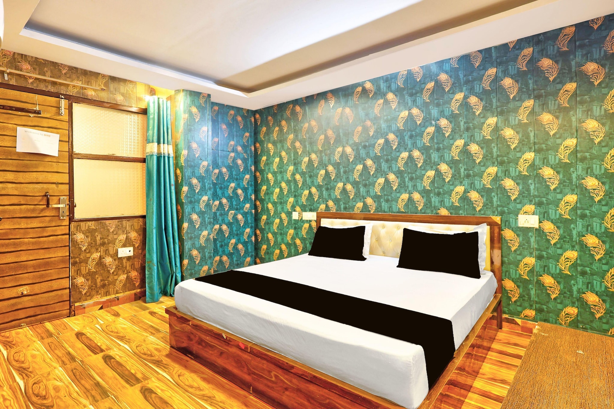 Hotel O Sector 18 Noida