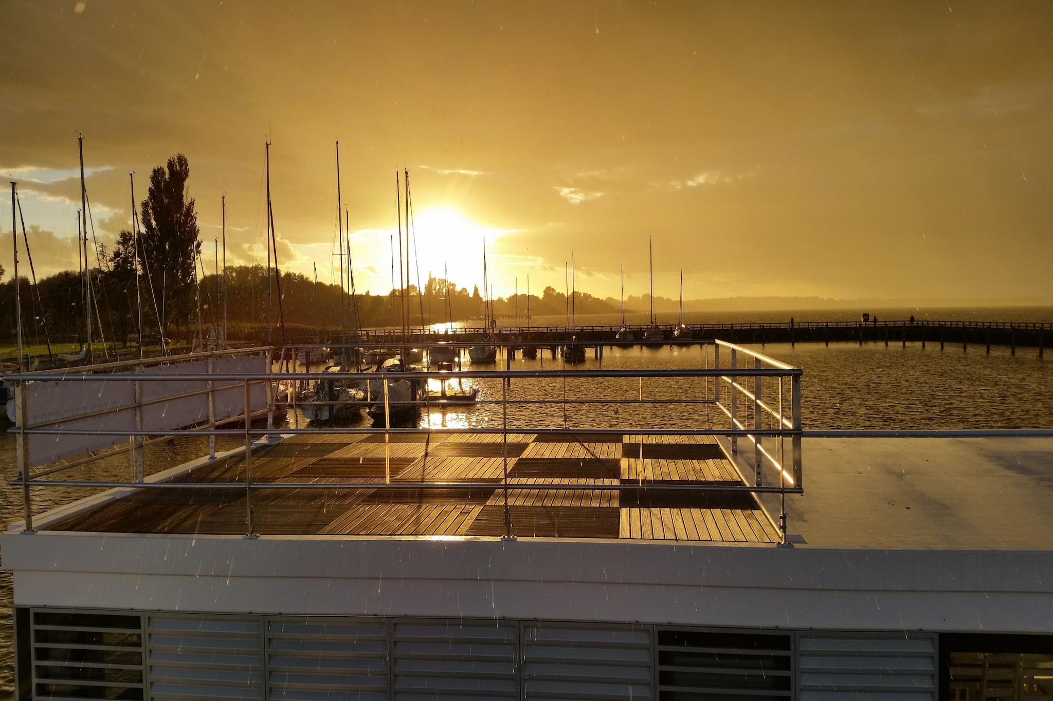 Floating House Paula-Aussicht Sommer