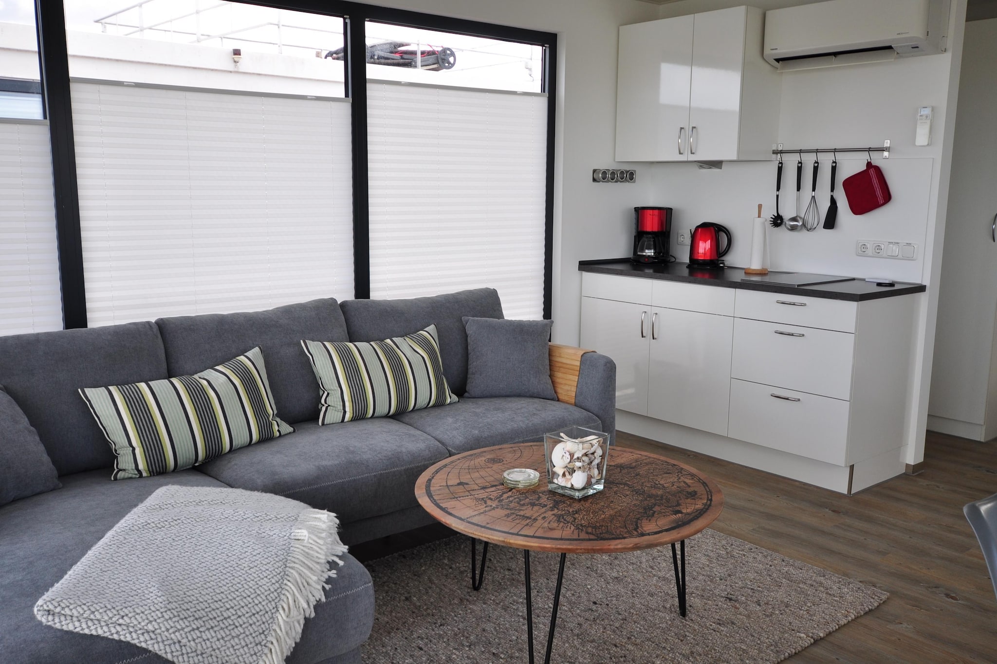 Floating House Charlotte-Woonkamer