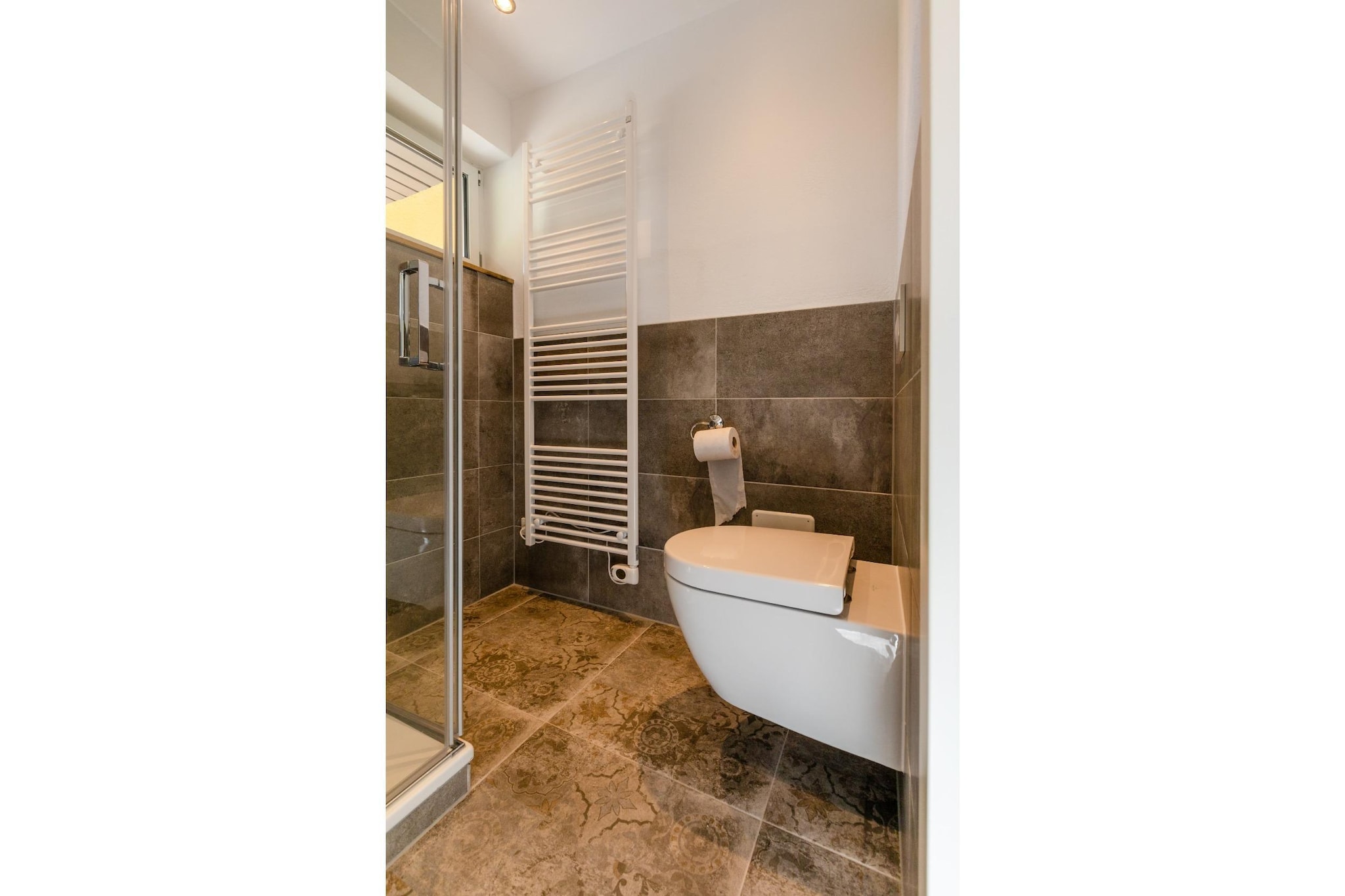 Bungalow Typ Z Campingpark Eifel-Badkamer