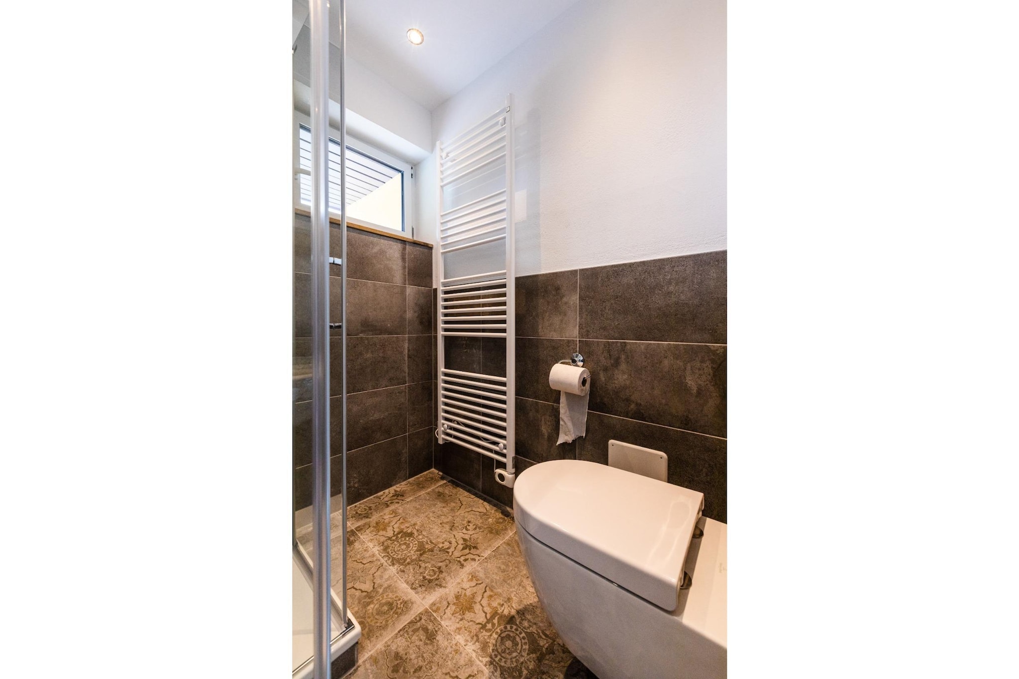 Bungalow Typ Z Campingpark Eifel-Badkamer