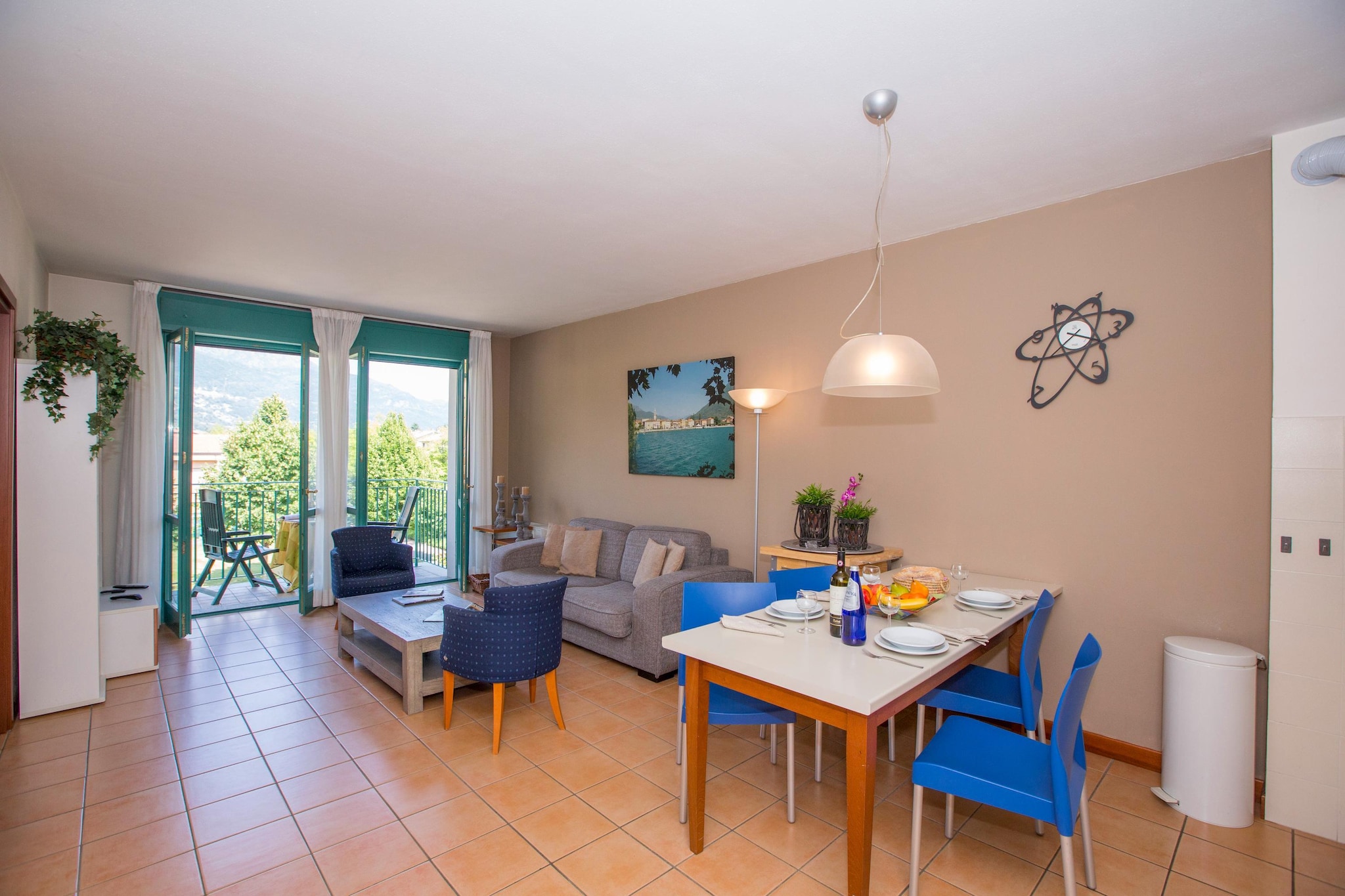 RESIDENCE PORTO LETIZIA - PALACE-1ROOM APT 4 PAX MOUNTAIN VIEW DELUXE8204 - P1MD4-Eetkamer
