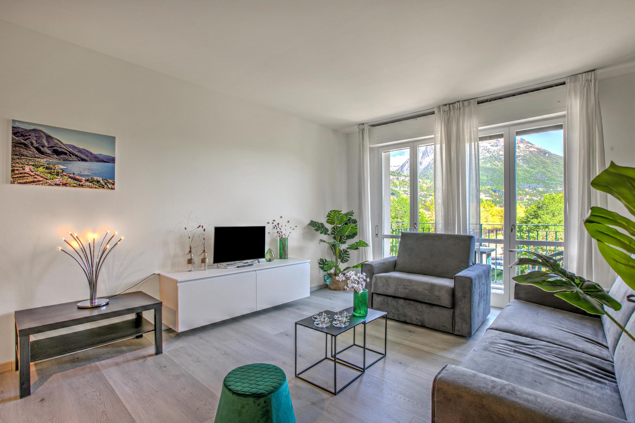 RESIDENCE PORTO LETIZIA - PALACE-1ROOM APT 4 PAX MOUNTAIN VIEW DELUXE8204 - P1MD4-Woonkamer