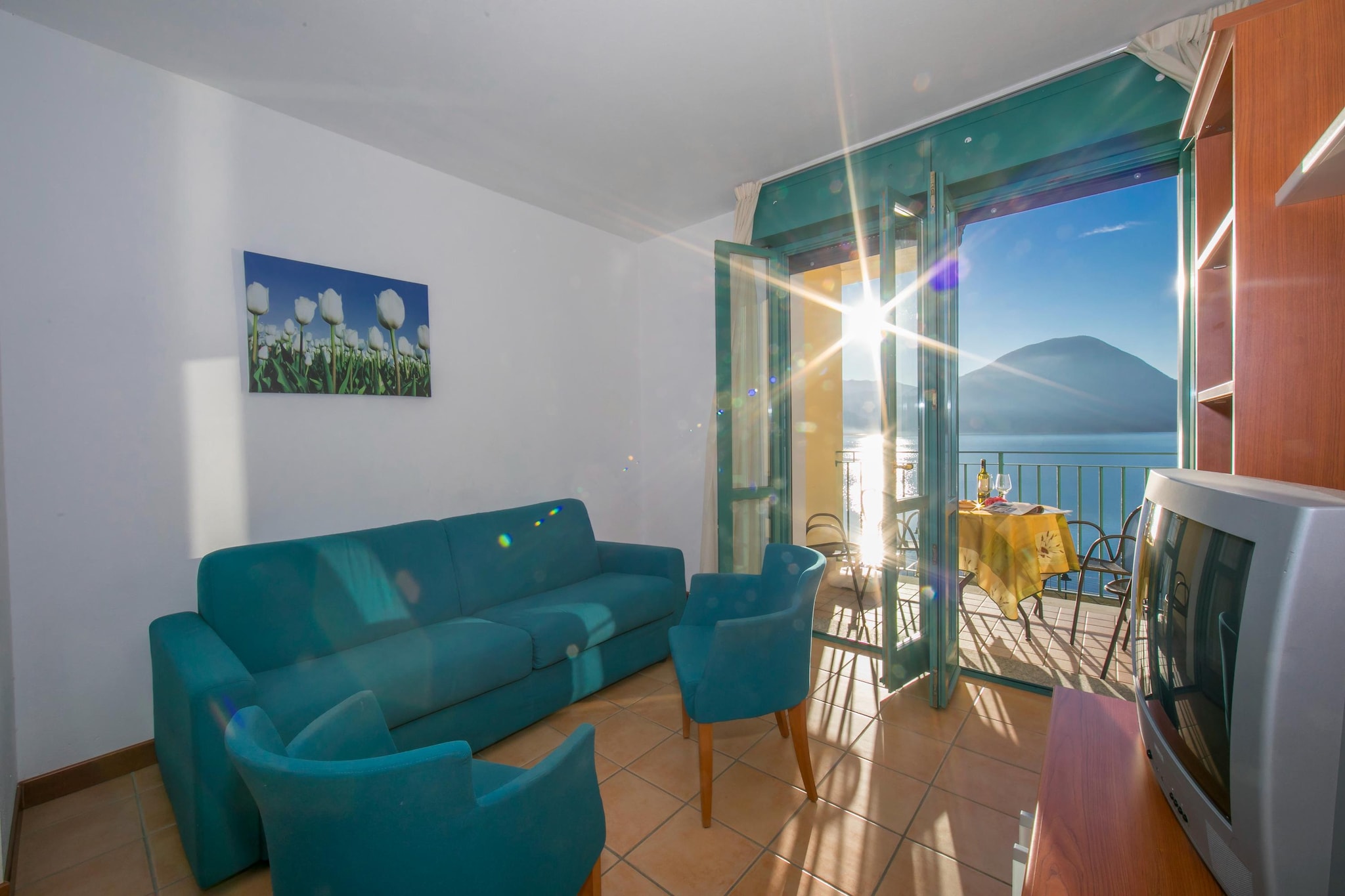 RESIDENCE PORTO LETIZIA - PALACE-1ROOM APT 4 PAX LAKE VIEW PLUS 8205 - P1LP4-Woonkamer