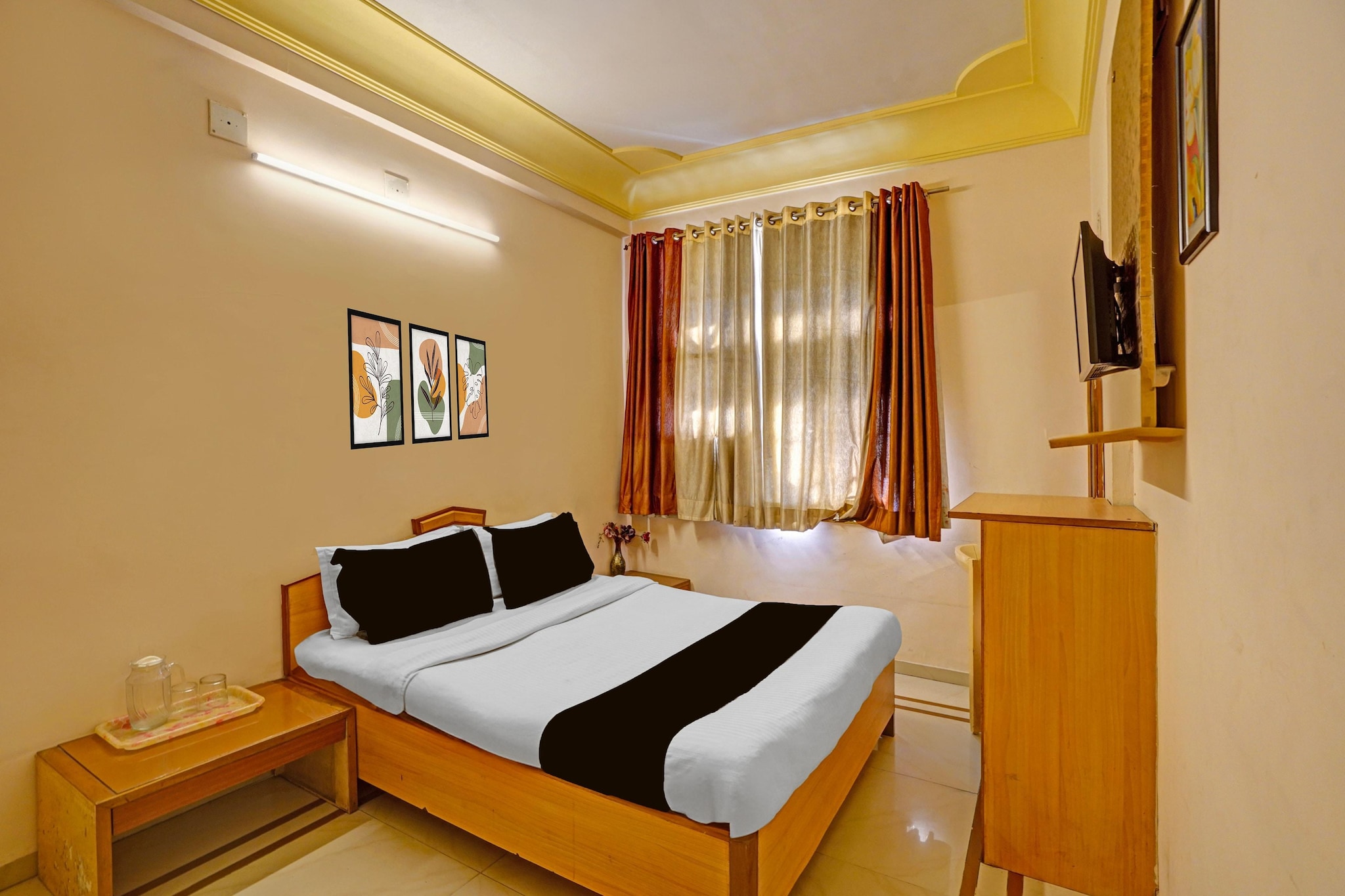 Enjoy a comfortable and hassle-free experience at our thoughtfully designed property. Each room is equipped with modern amenities, cozy bedding, and elegant decor to make you feel right at home. Located conveniently with easy access to public transport and major attractions, it's perfect for both business and leisure travelers. Cleanliness and guest comfort are our top priorities, and our team is available 24/7 to assist you throughout your stay.

Unmarried couples are warmly welcome at this property.
Guests with local ID proof are warmly welcome.

Early Check-In Policy: A full day’s room rate will be charged for check-ins before 6:00 AM. Complimentary early check-in is available between 6:00 AM and 10:00 AM, subject to room availability.
Check-in is only available to guests aged 18 and above. Please provide a government-issued ID to confirm your age.