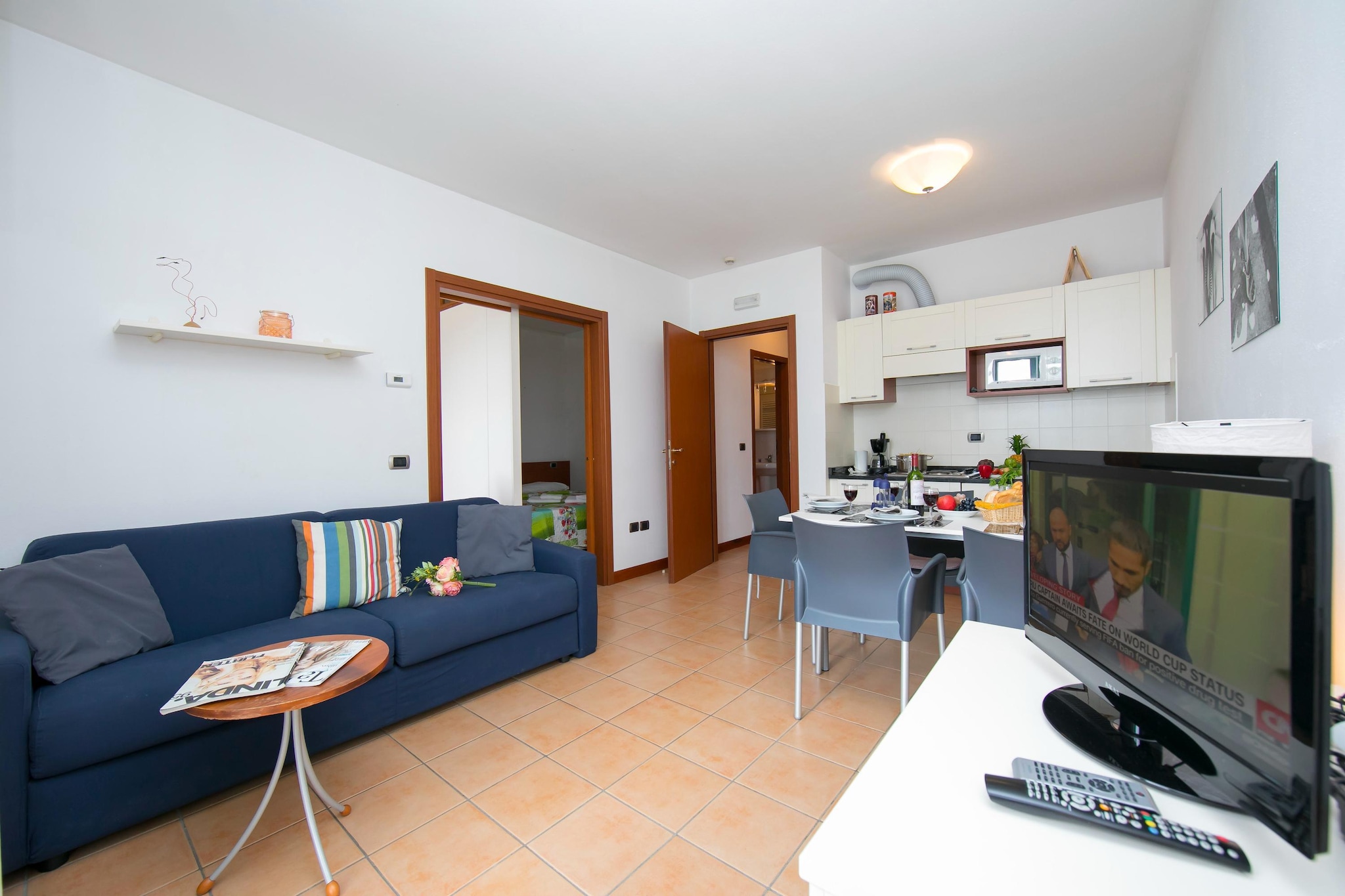 RESIDENCE PORTO LETIZIA - PALACE-2ROOM APT 6 PAX LAKE VIEW 8209 - P2LP6-Woonkamer
