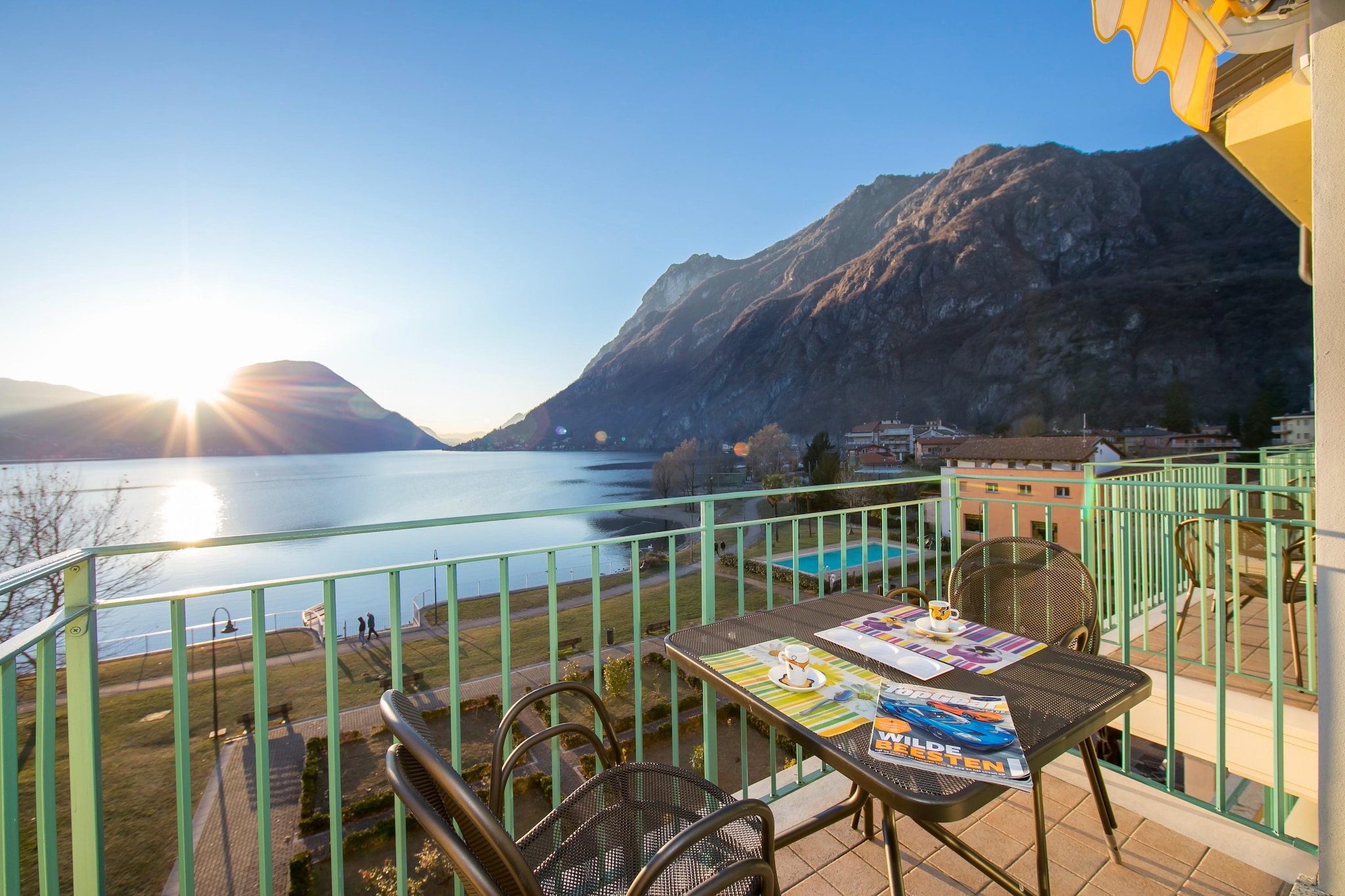 RESIDENCE PORTO LETIZIA - PALACE-2ROOM APT 6 PAX LAKE VIEW 8209 - P2LP6-Terrasbalkon