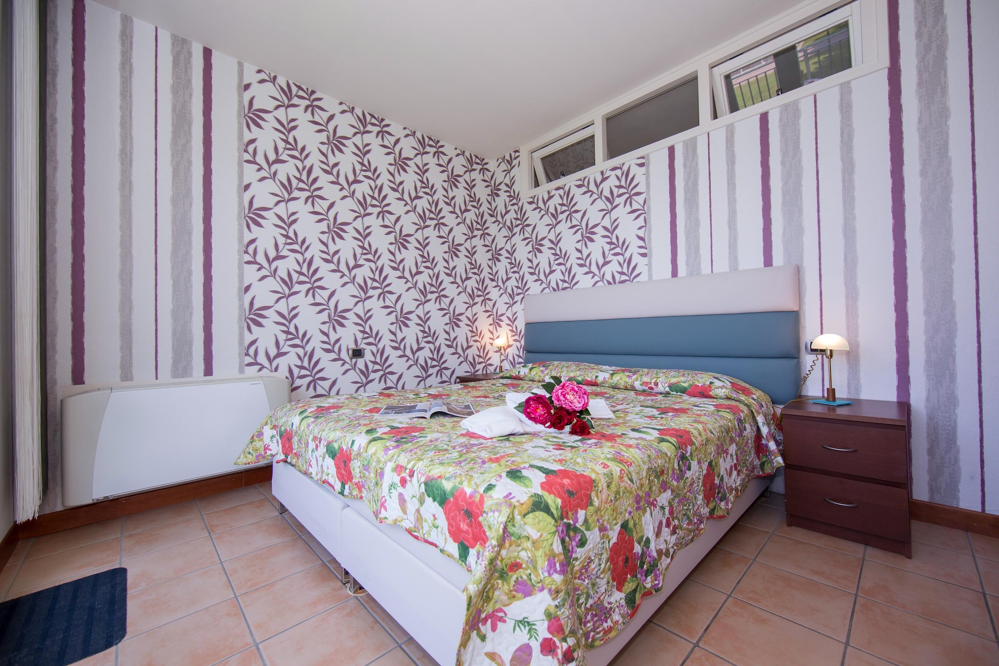 RESIDENCE PORTO LETIZIA - PALACE-2ROOM APT 6 PAX LAKE VIEW DELUXE 8210 - P2LD6-Slaapkamer