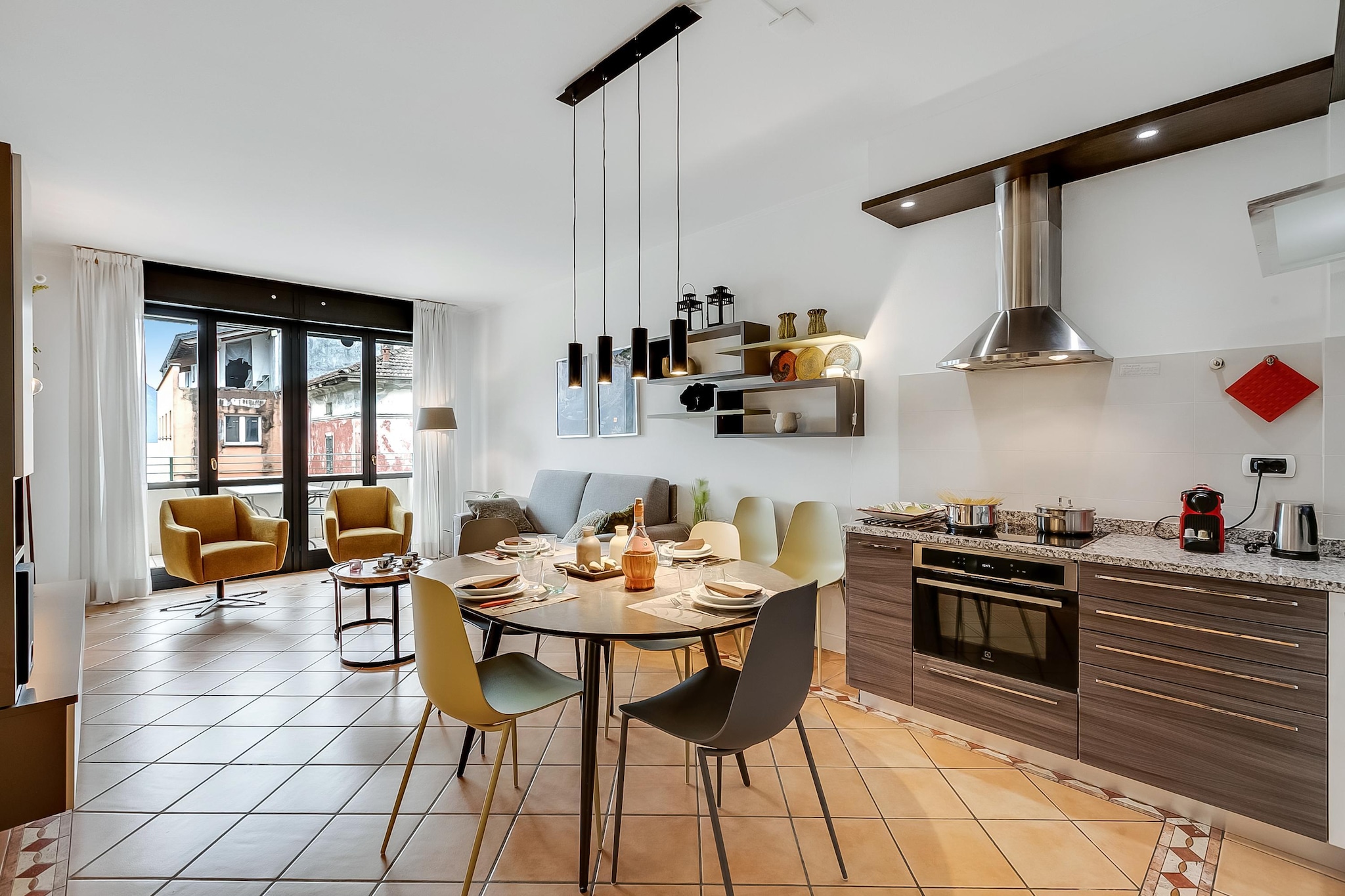 RESIDENCE PORTO LETIZIA - PALACE-2ROOM APT 6 PAX LAKE VIEW DELUXE 8210 - P2LD6